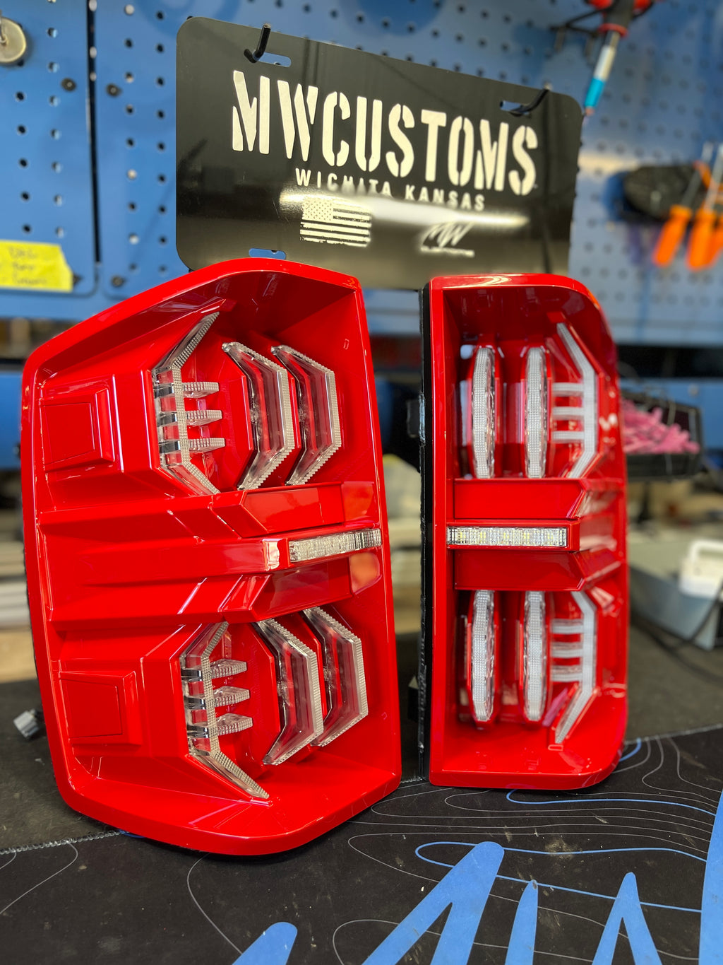2014 - 18 CHEVY SILVERADO FIN STYLE TAIL LIGHTS