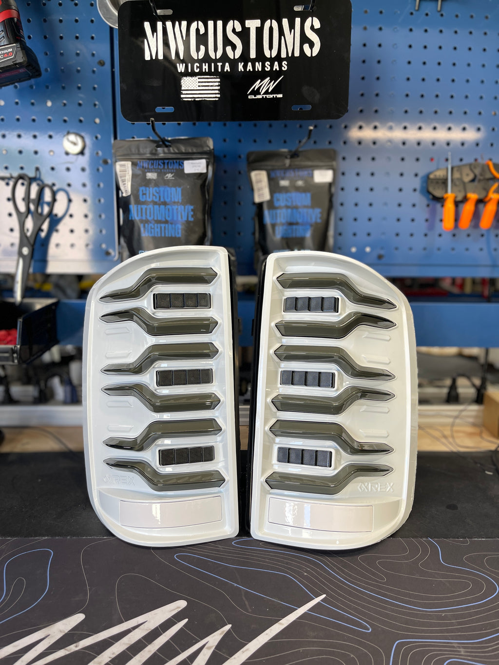 2014 - 18 CHEVY SILVERADO ALPHAREX LUXX SERIES TAIL LIGHTS