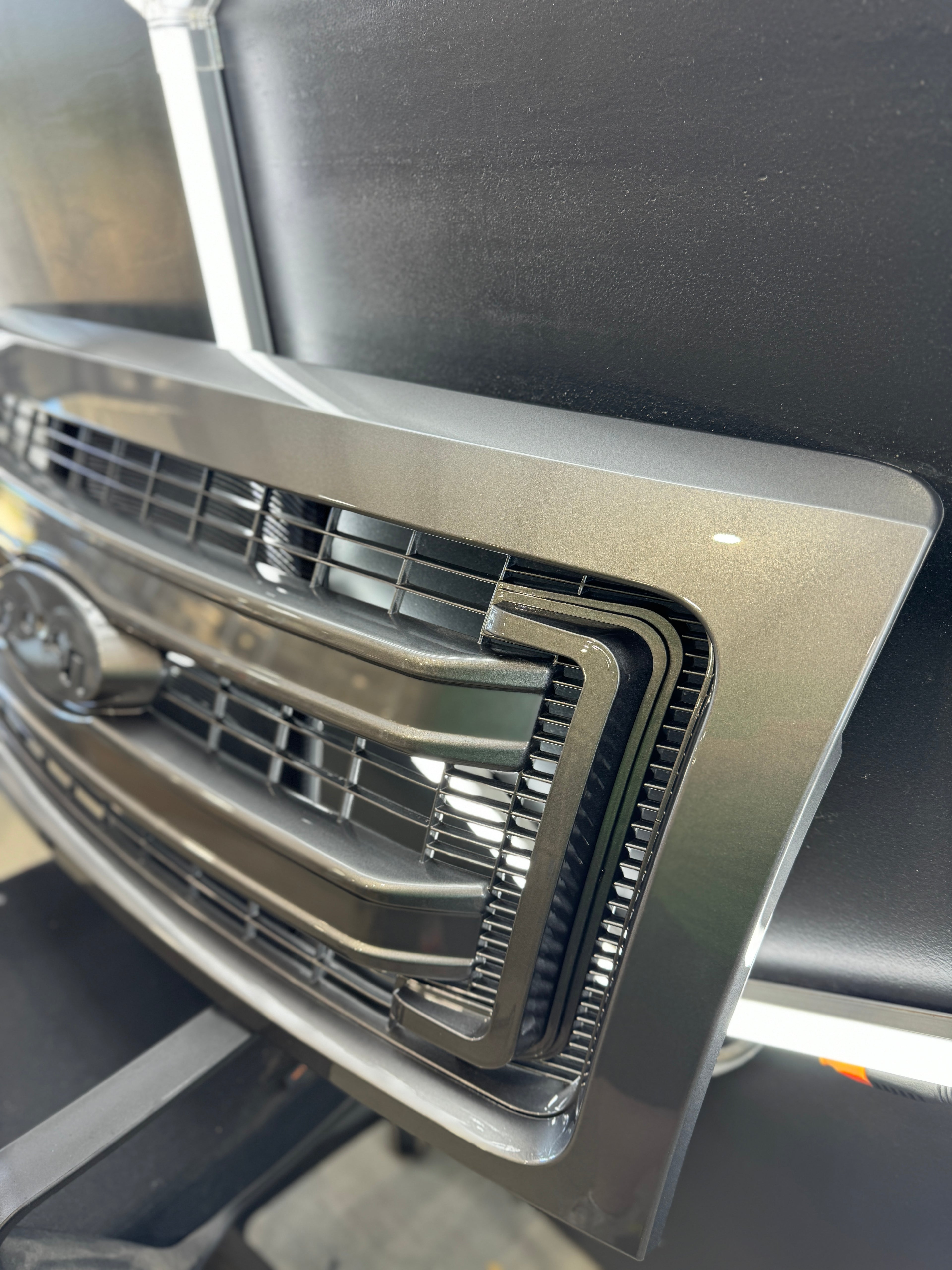 2009 - 14 F150 FRONT GRILLE