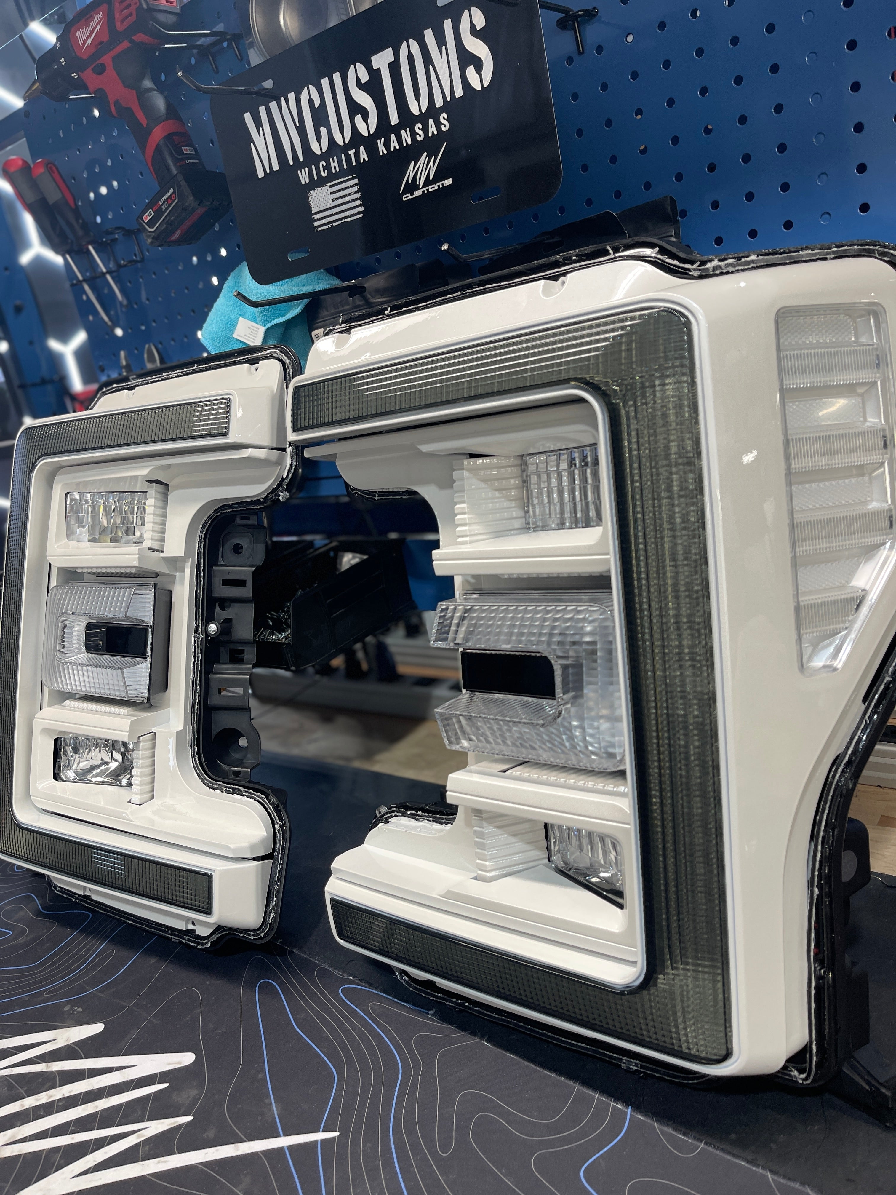 2017-19 SUPER DUTY CUSTOM HEADLIGHTS