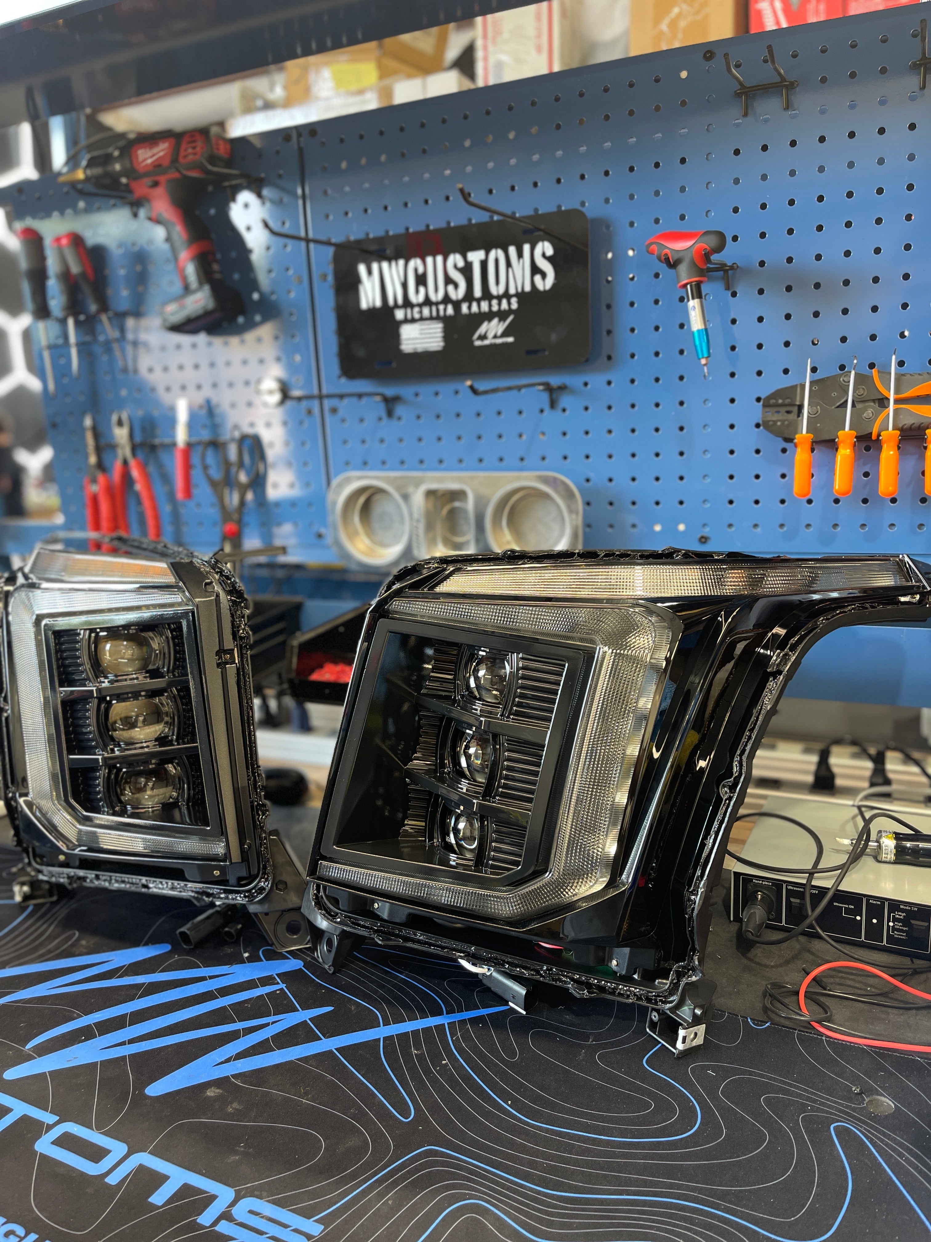 2014-18 GMC YUKON MORIMOTO XB HEADLIGHTS