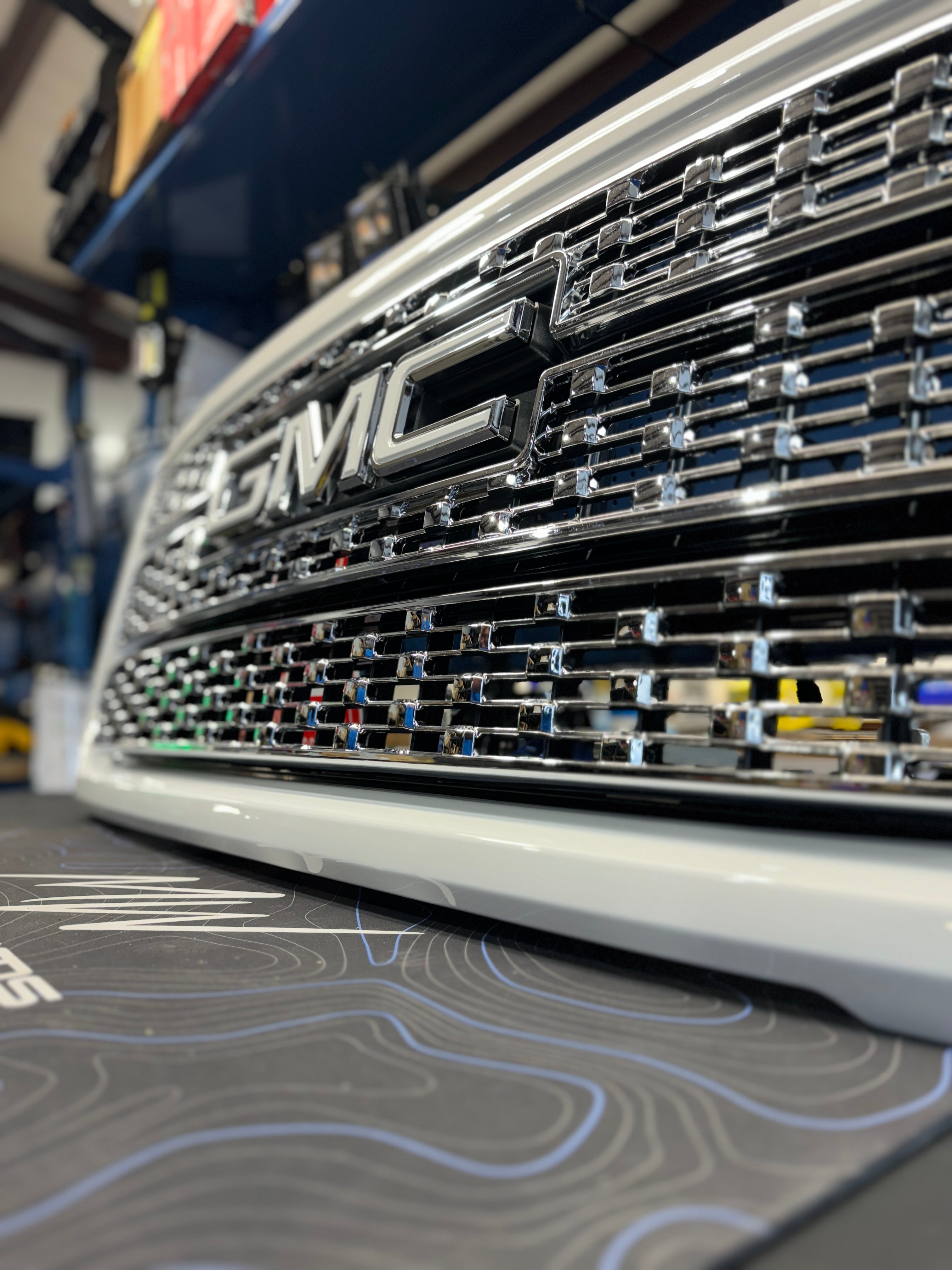 2015 - 19 GMC SIERRA 2500 FRONT GRILLE