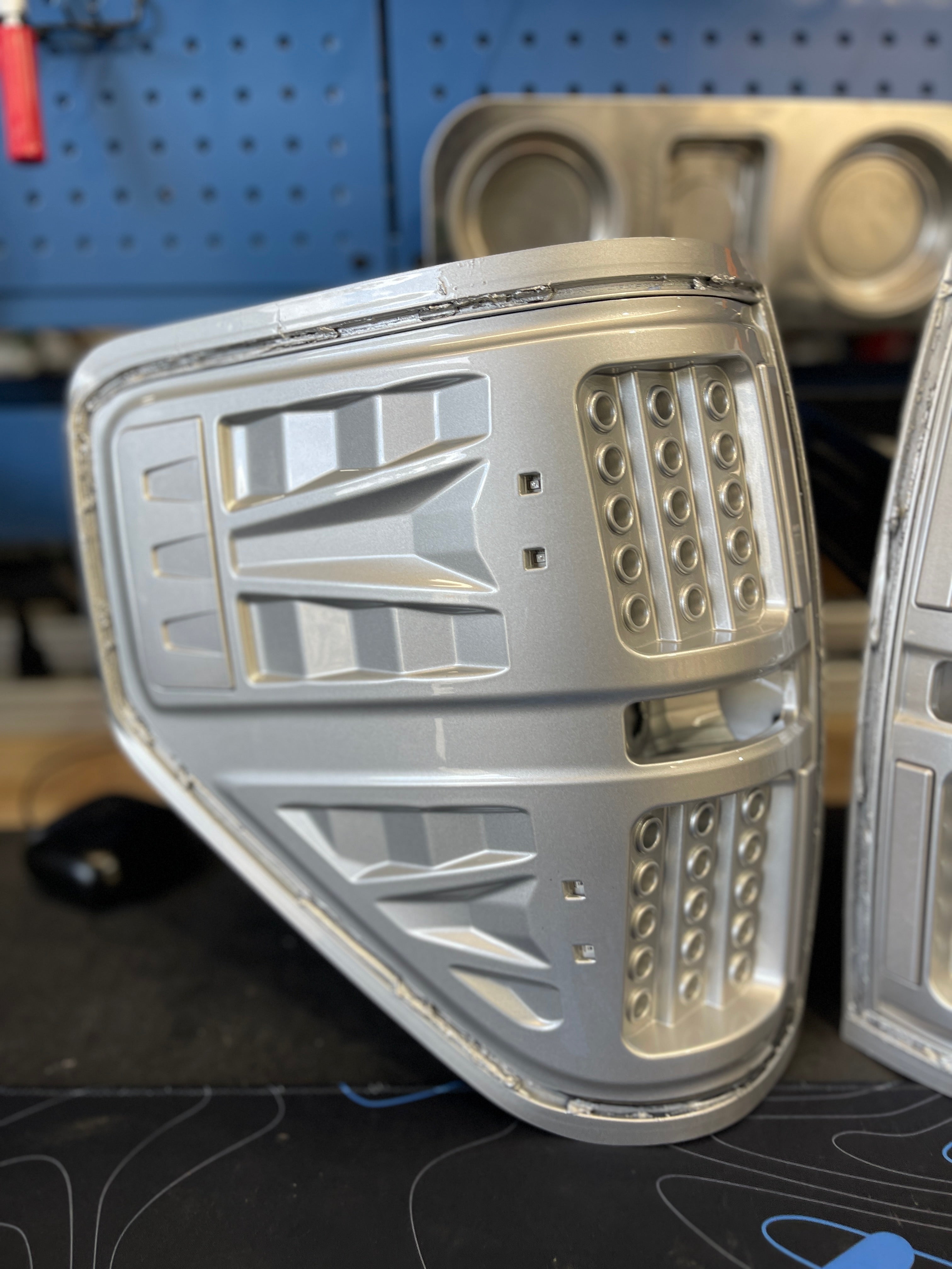 2009-14 FORD F150 TAIL LIGHTS