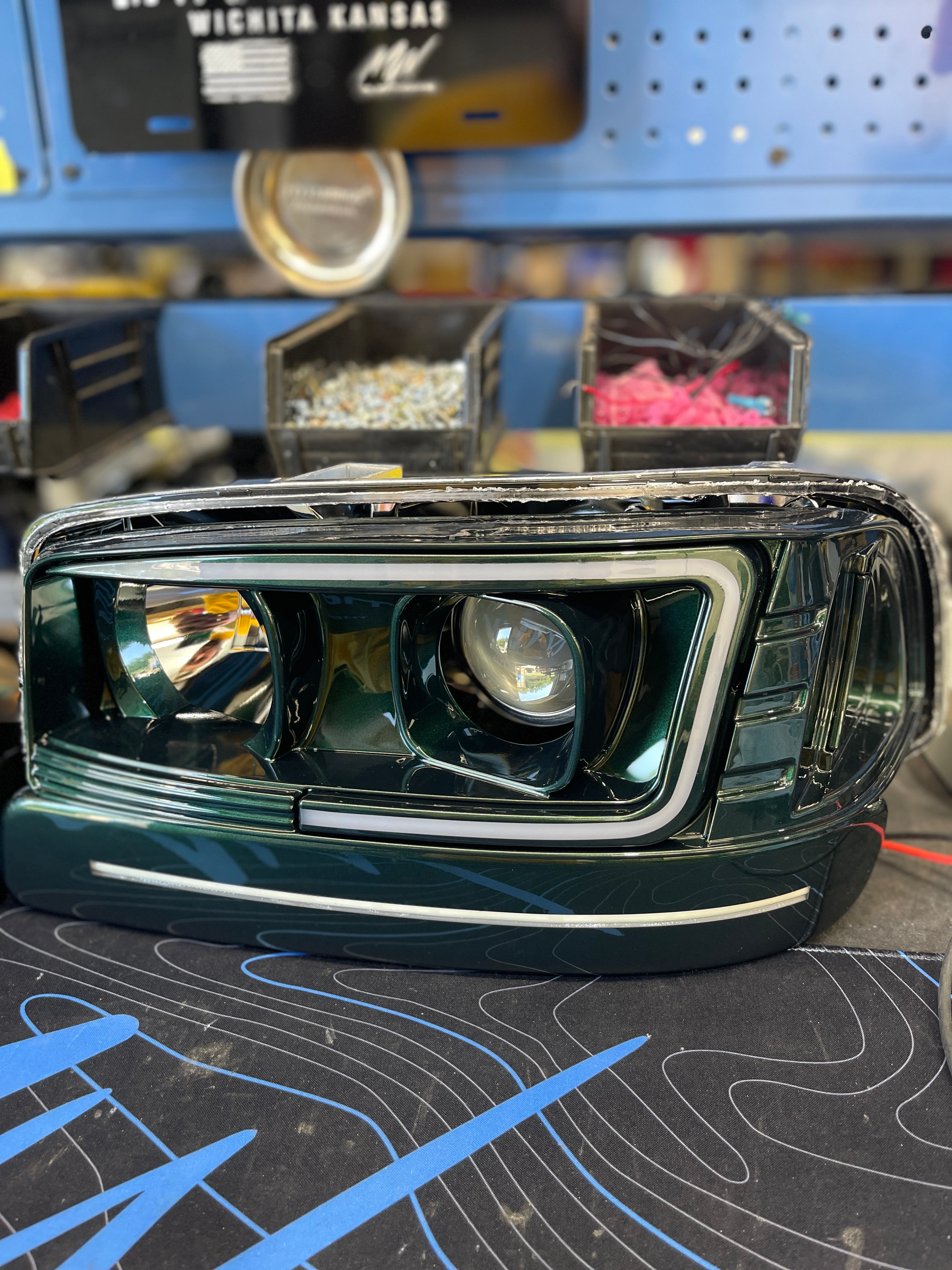 1999 - 06 GMC SIERRA C BAR HEADLIGHTS GEN 2