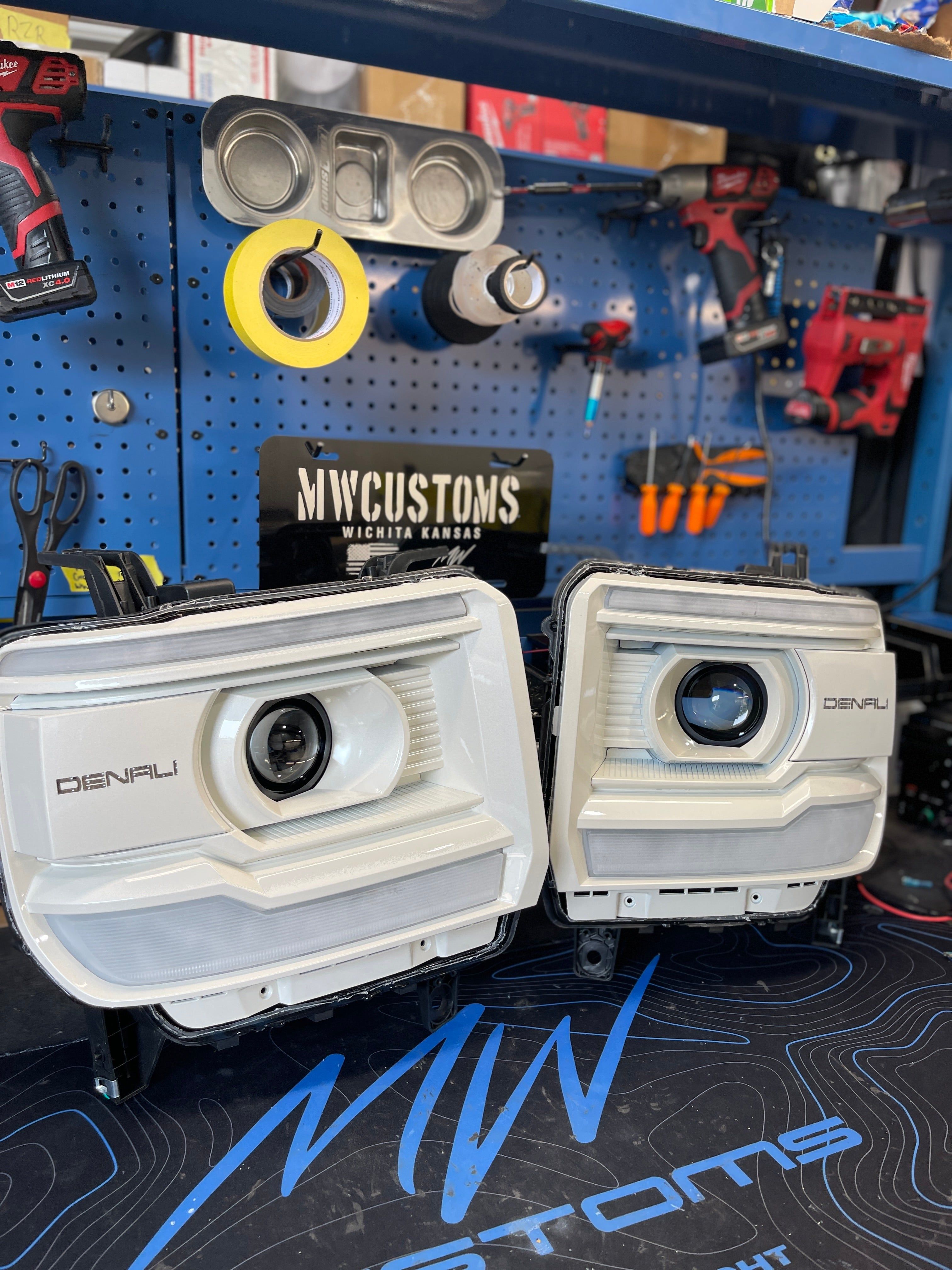 2014-19 GMC SIERRA MWCUSTOMS PREMIUM SWITCHBACK HEADLIGHTS