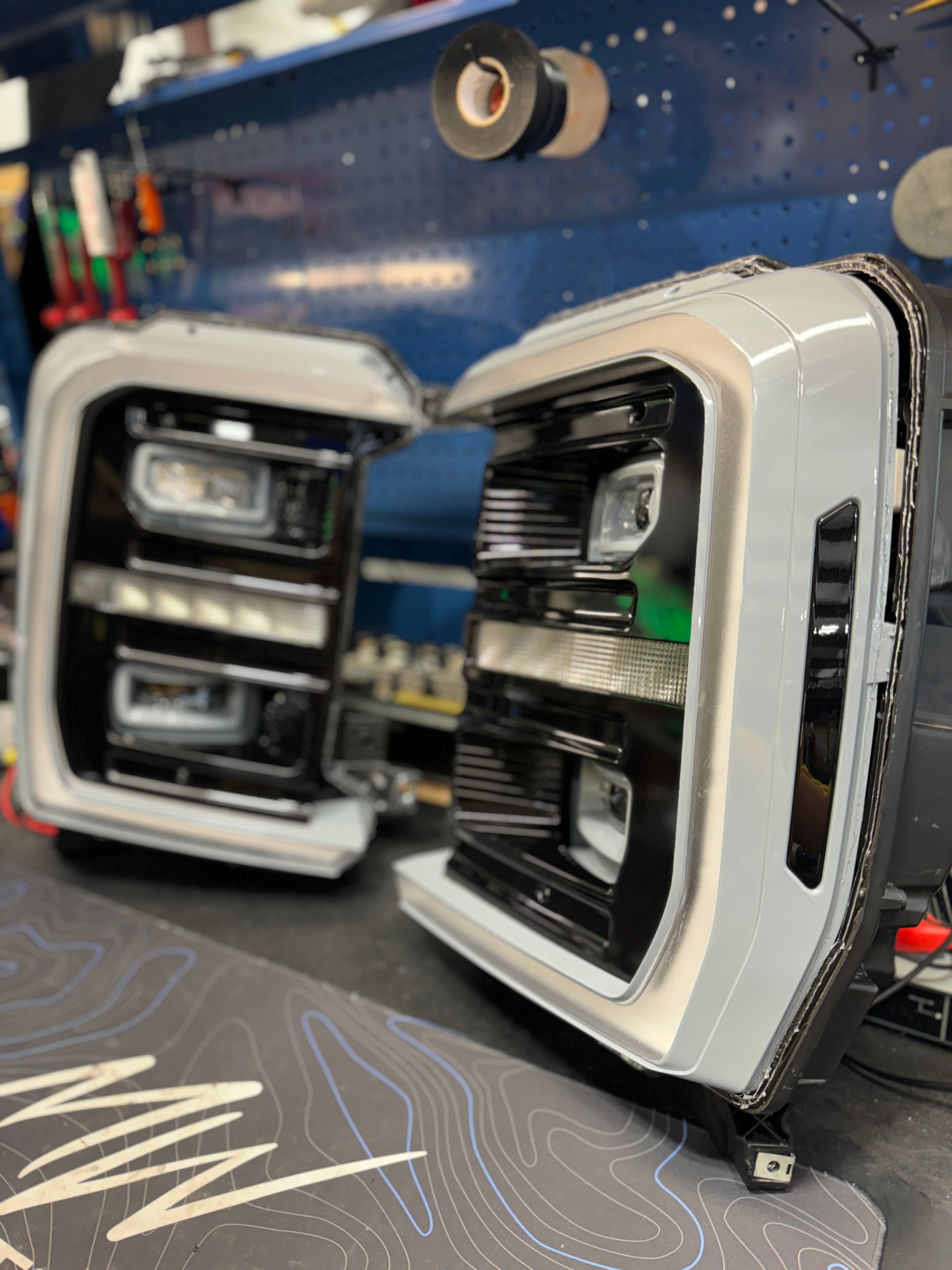 OEM 2023+ SUPER DUTY CUSTOM HEADLIGHTS