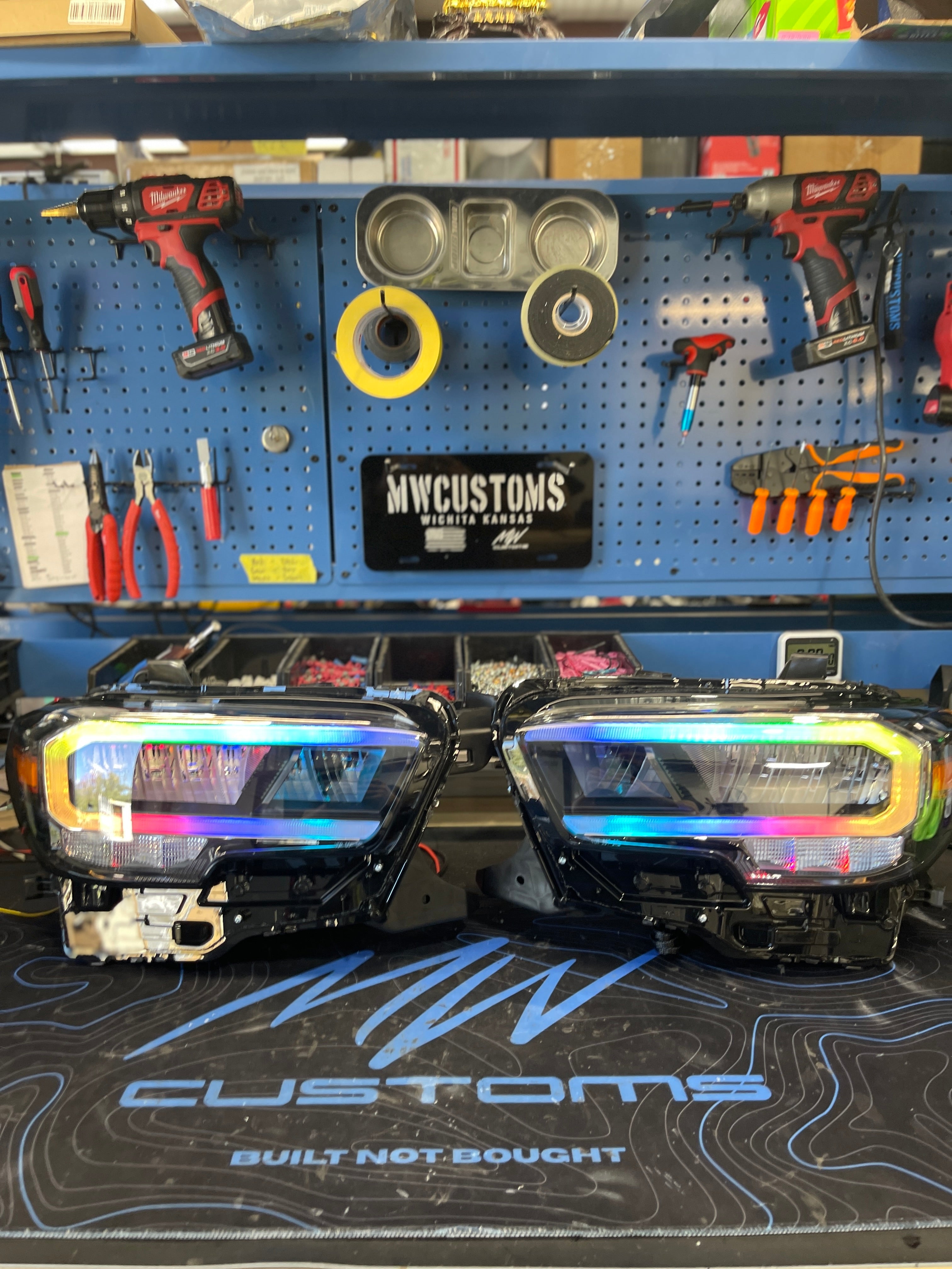 2016-2023 TOYOTA TACOMA HEADLIGHTS