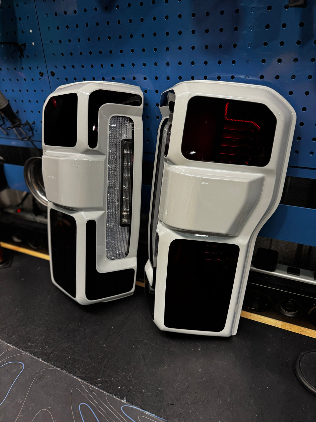 2023+ FORD SUPER DUTY CUSTOM OEM TAIL LIGHTS