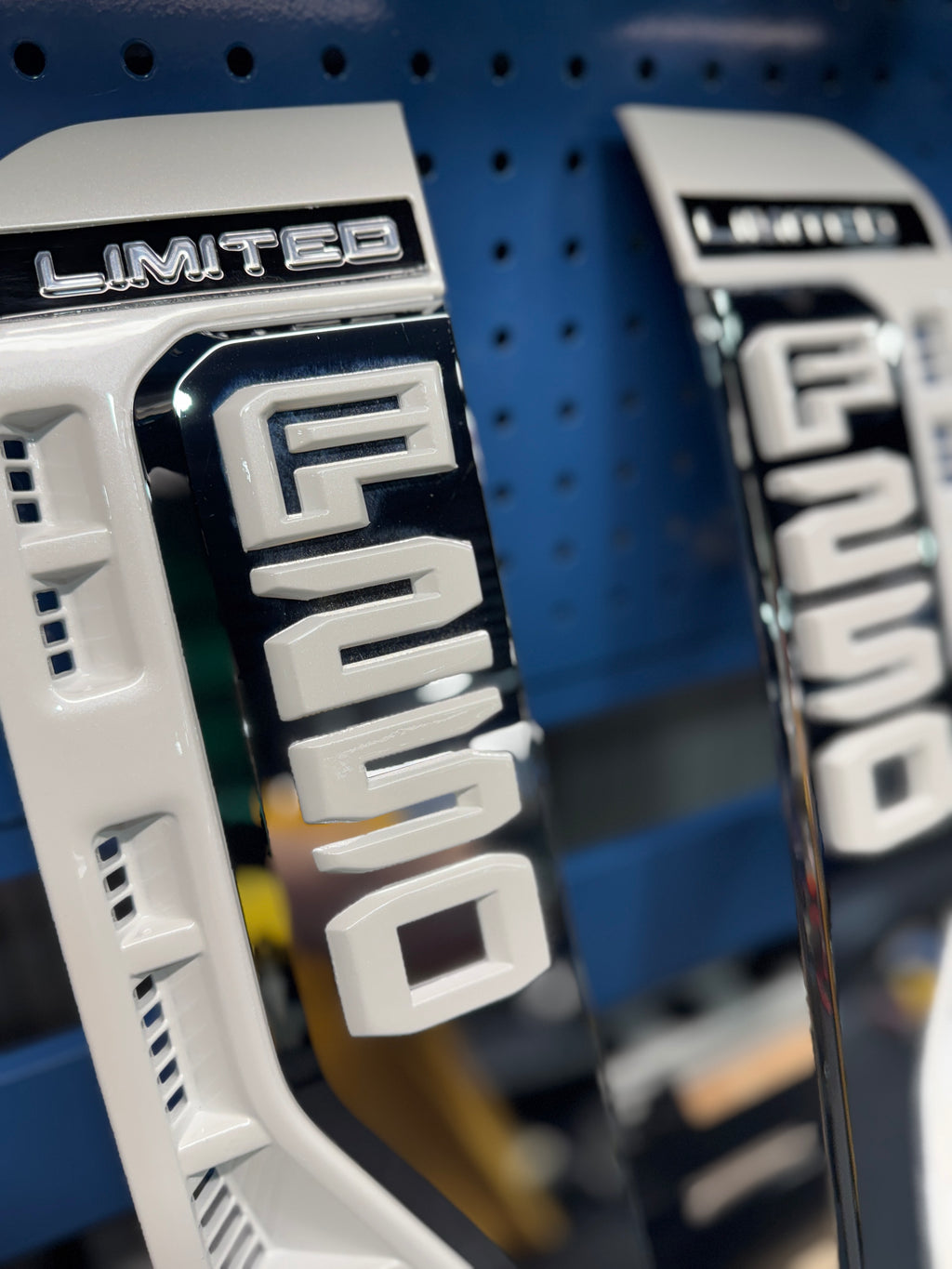 2023+ SUPER DUTY FENDER BADGES