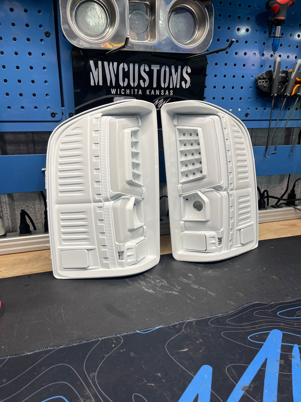 2007-13 CHEVROLET SILVERADO S BAR TAIL LIGHTS