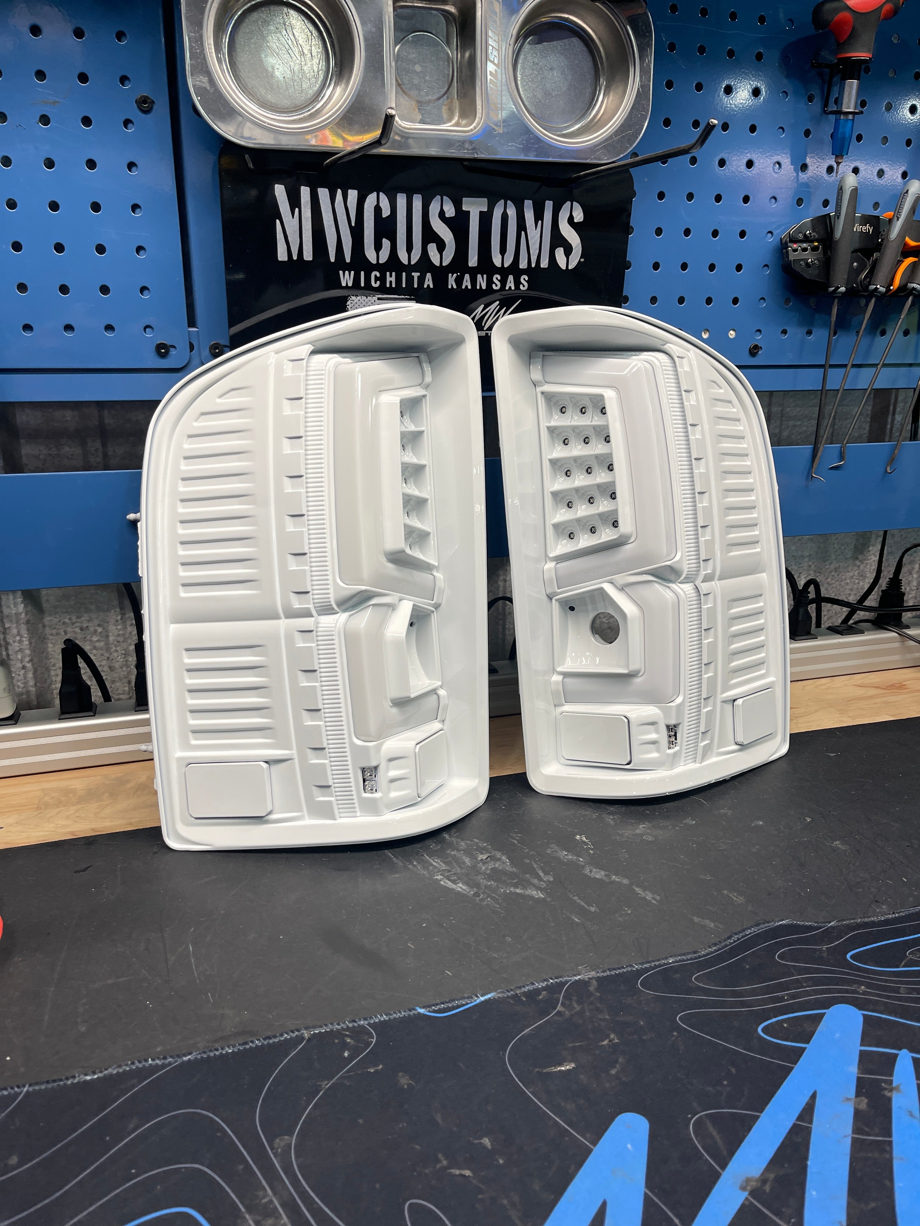 2007-13 CHEVROLET SILVERADO S BAR TAIL LIGHTS