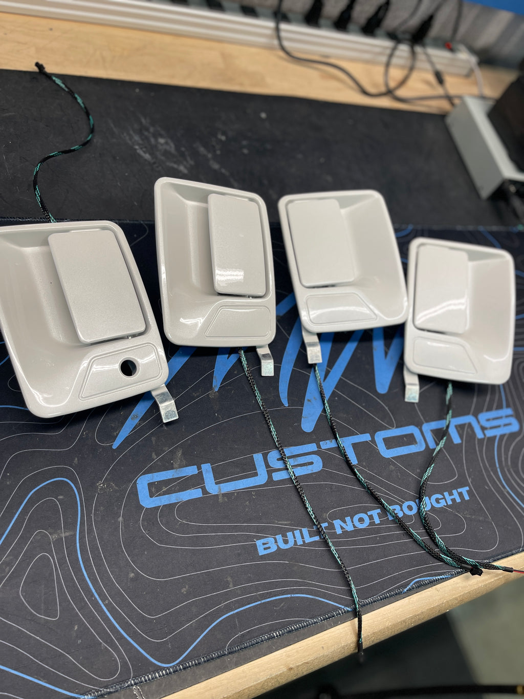 1999 - 16 FORD SUPER DUTY LED DOOR HANDLES