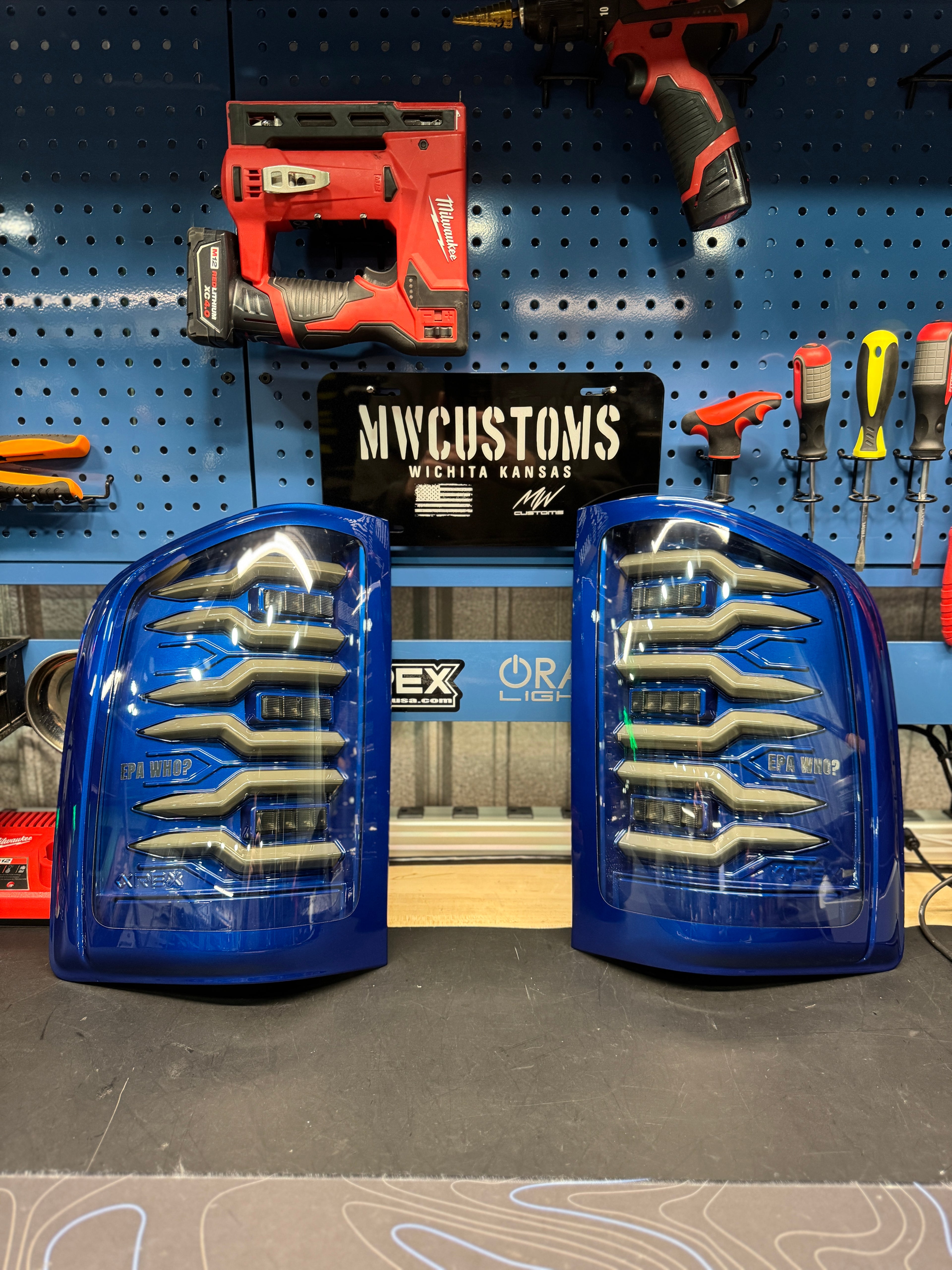 2007 - 13 CHEVY SILVERADO ALPHAREX LUXX SERIES TAIL LIGHTS