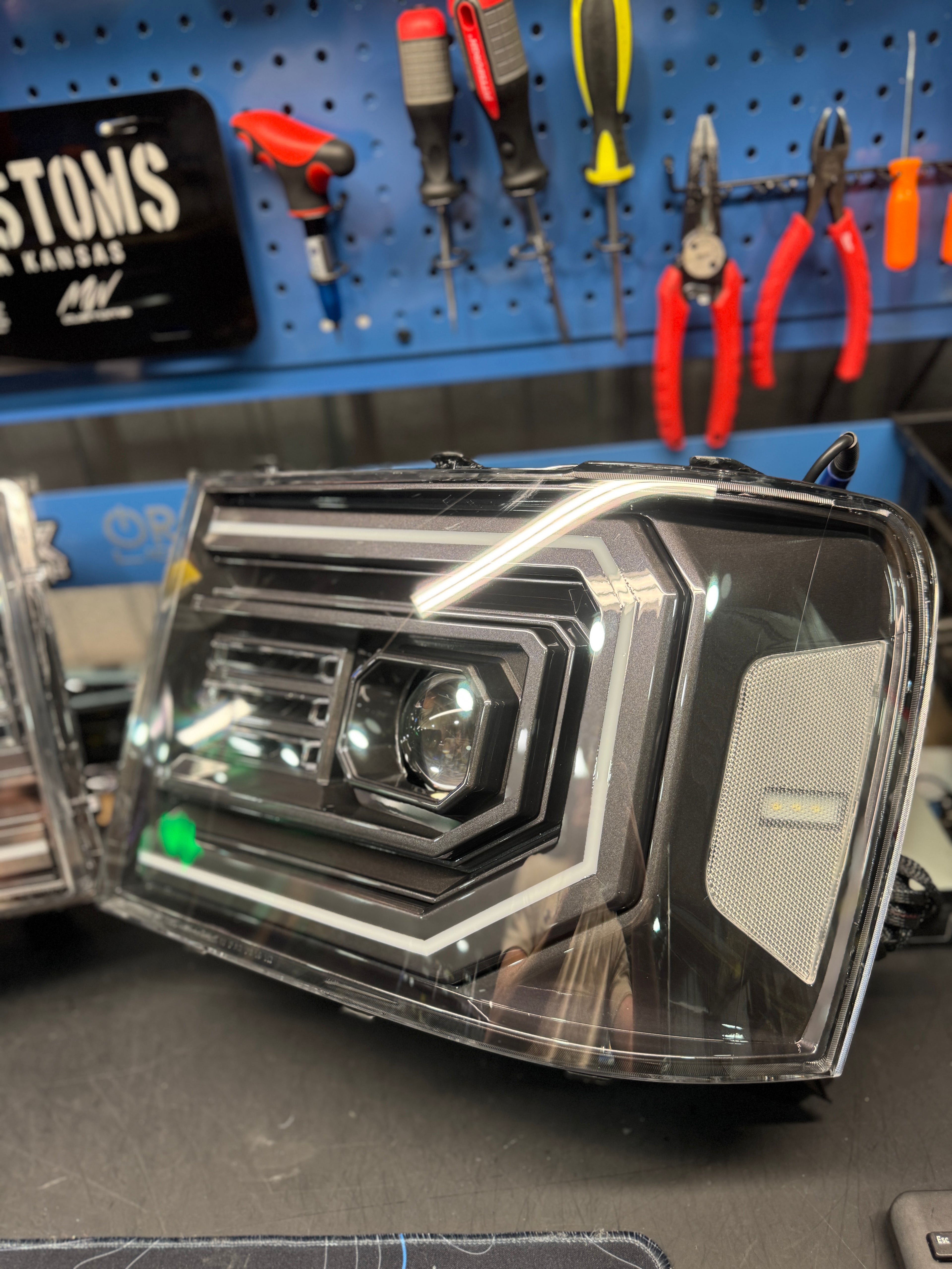 2007-13 GMC SIERRA ALPHAREX HEADLIGHTS