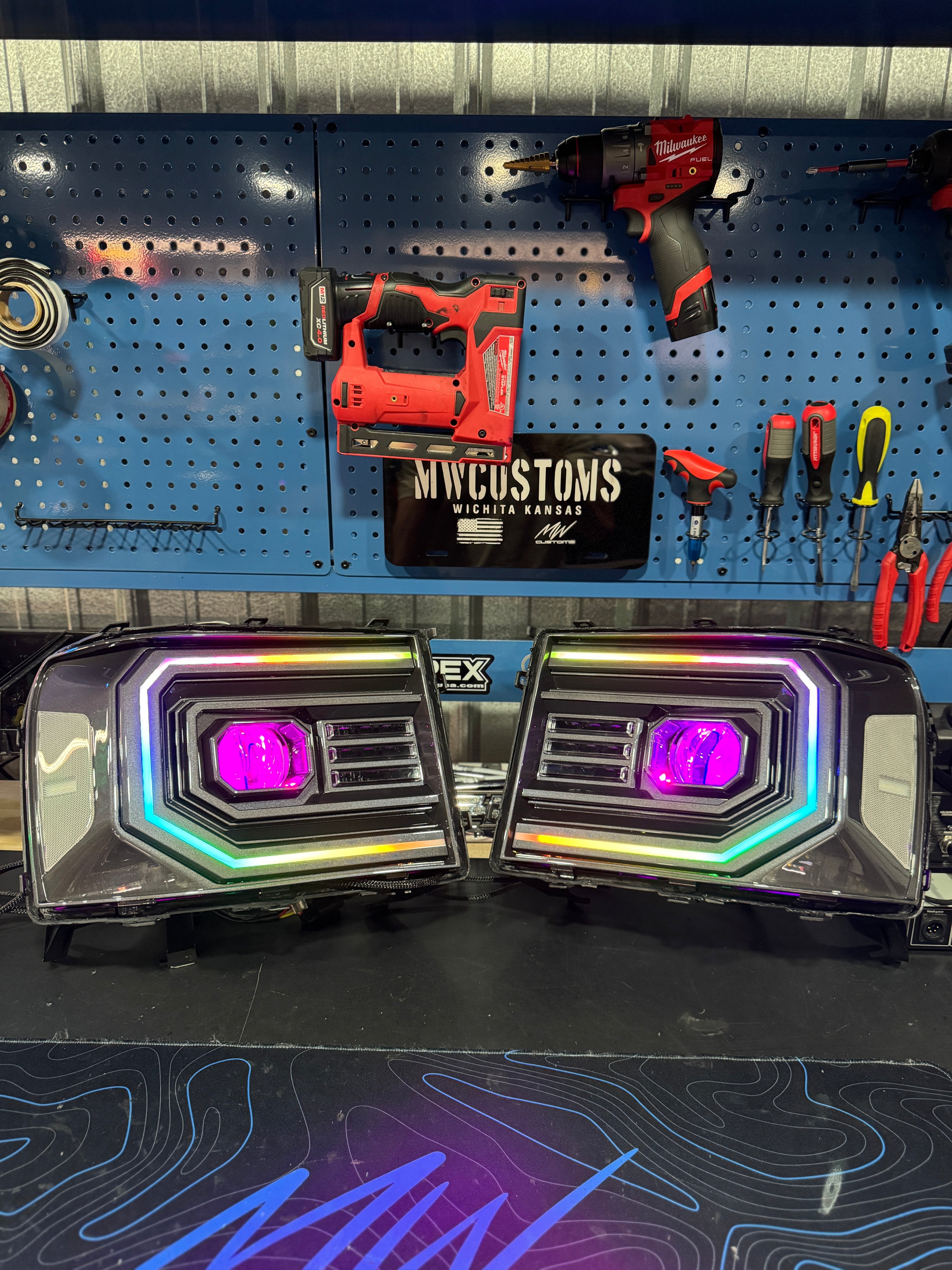 2007-13 GMC SIERRA ALPHAREX HEADLIGHTS