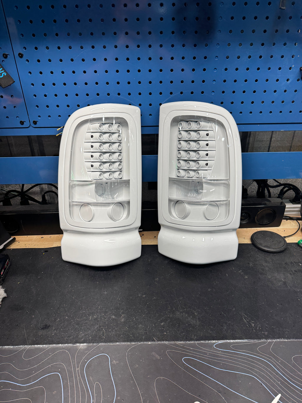 1994-2001 DODGE RAM TAIL LIGHTS