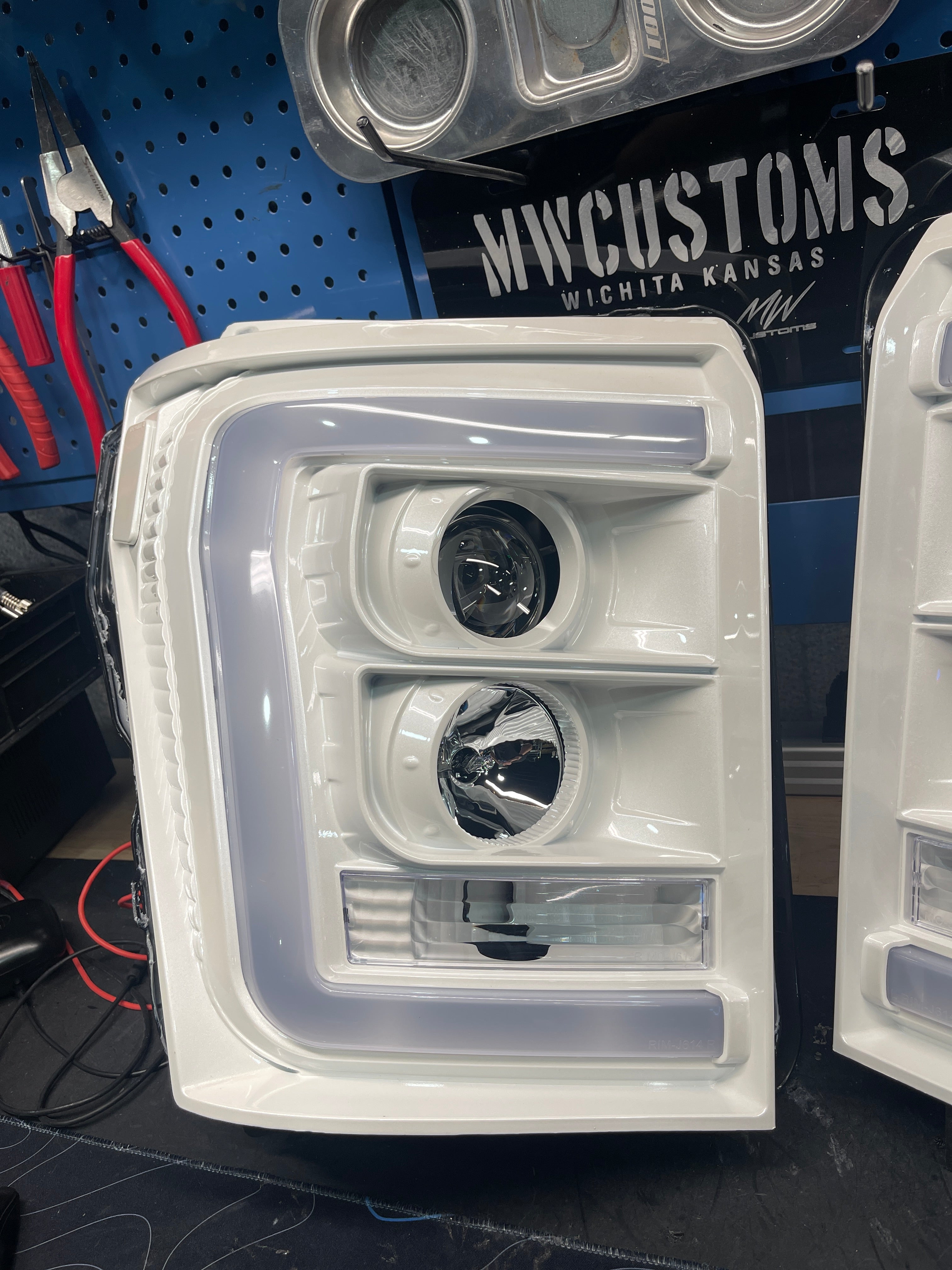 2011-16 FORD SUPER DUTY C BAR HEADLIGHTS