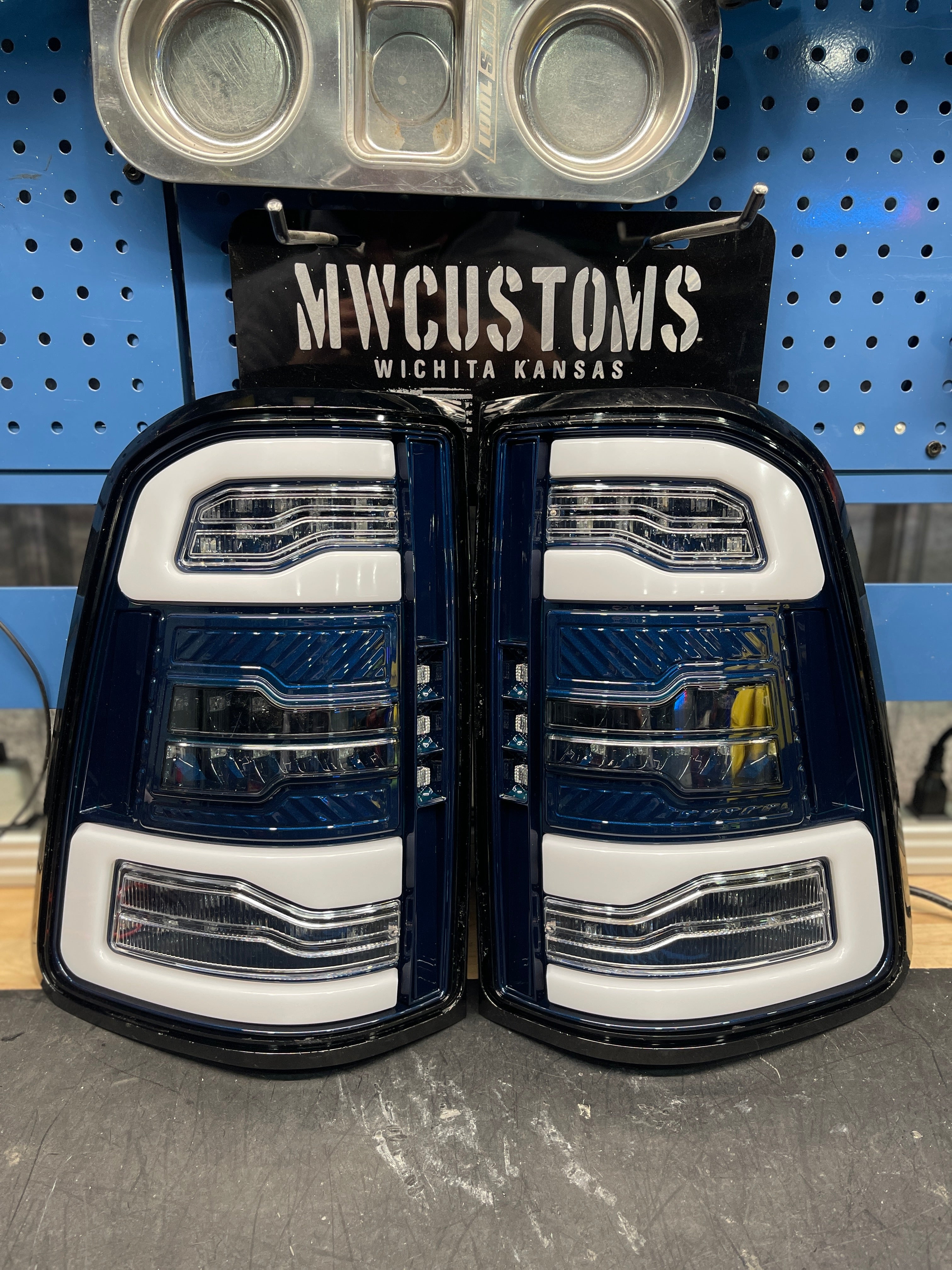 2019+ DODGE RAM TAIL LIGHTS 1500 ONLY