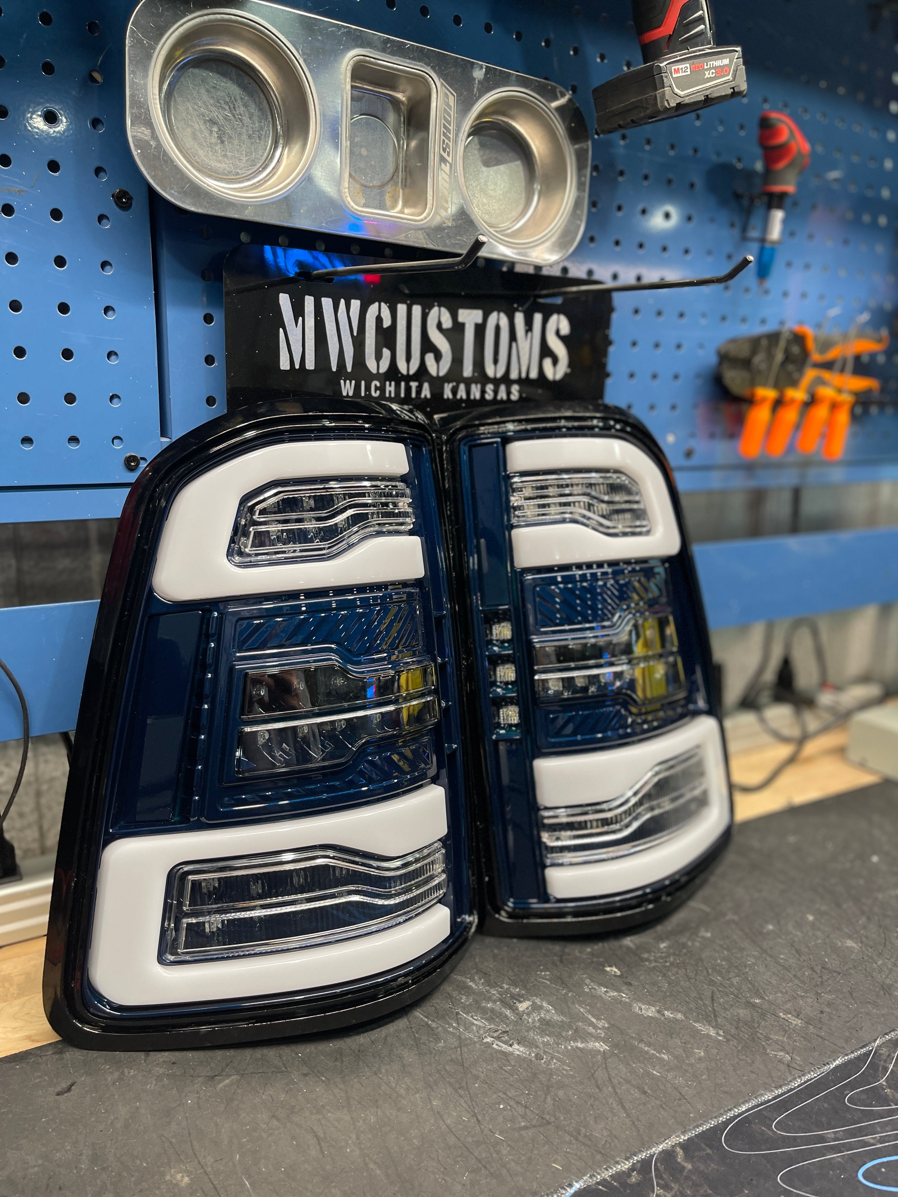 2019+ DODGE RAM TAIL LIGHTS 1500 ONLY