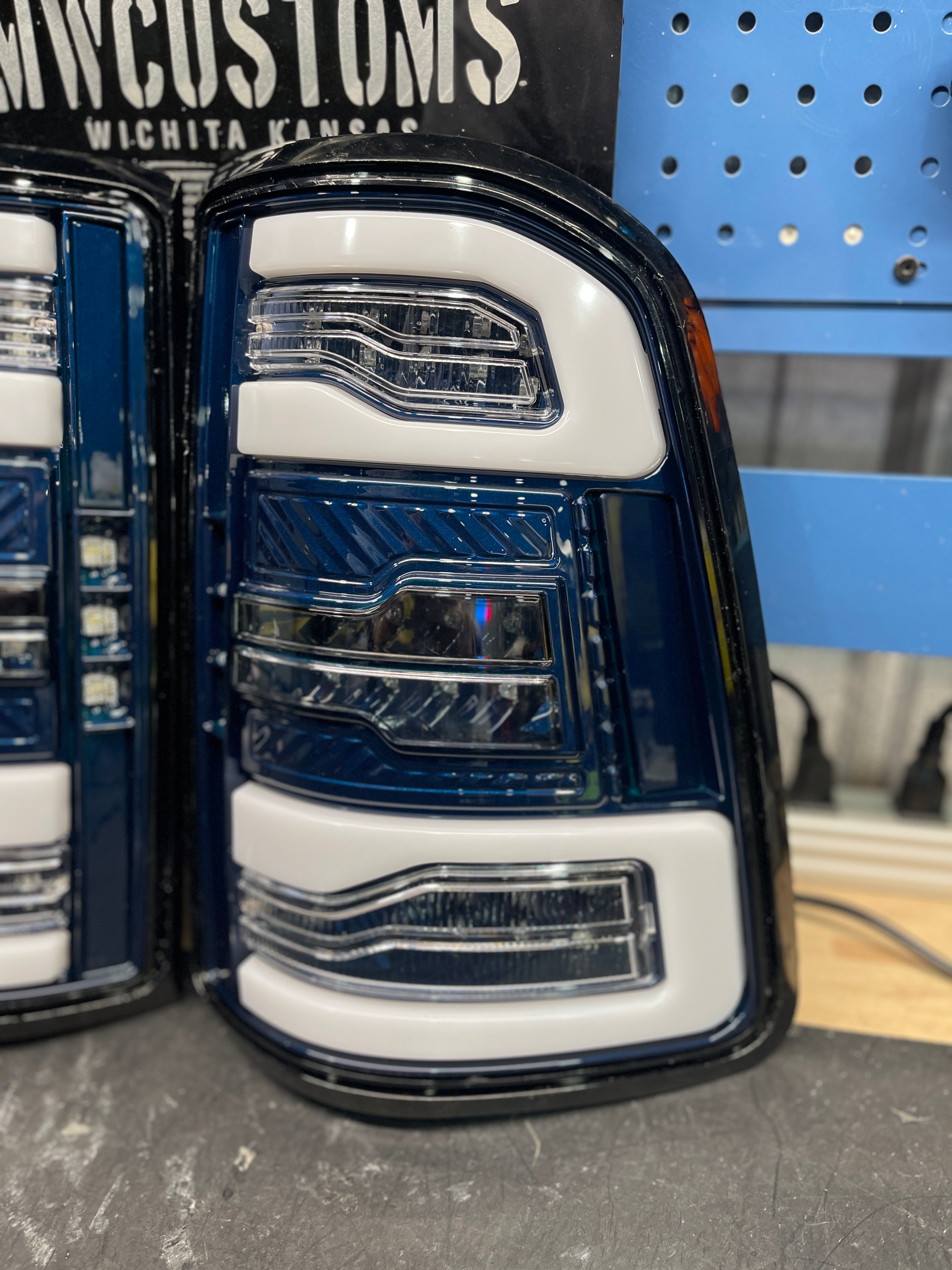 2019+ DODGE RAM TAIL LIGHTS 1500 ONLY