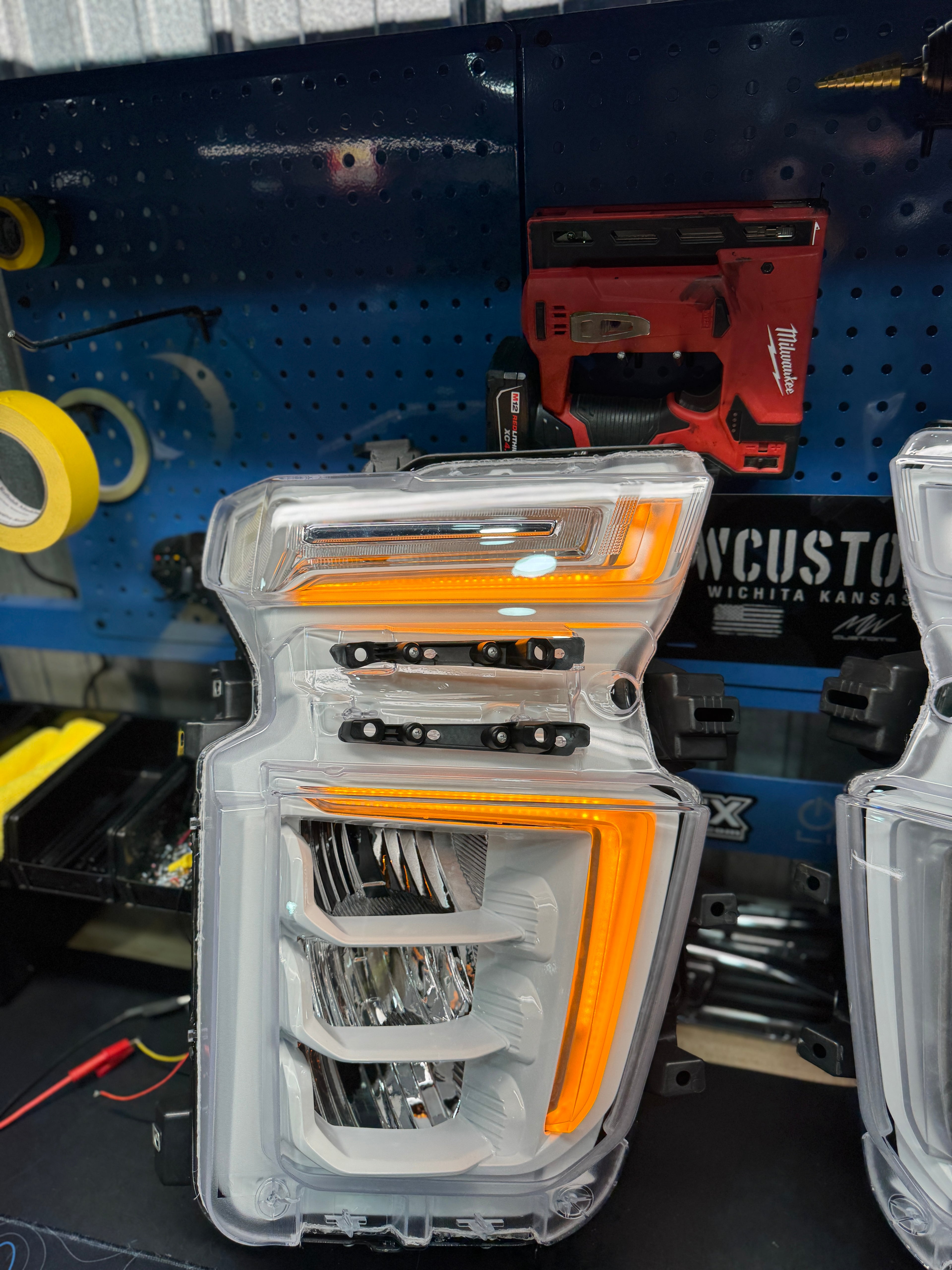 CHEVY SILVERADO 2500 HEADLIGHTS