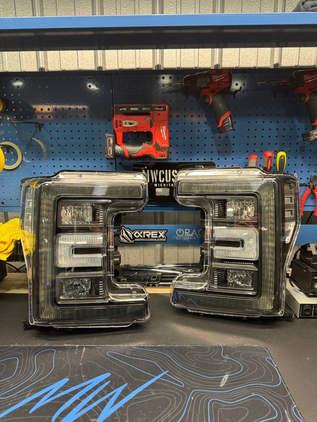 2017-19 SUPER DUTY CUSTOM HEADLIGHTS