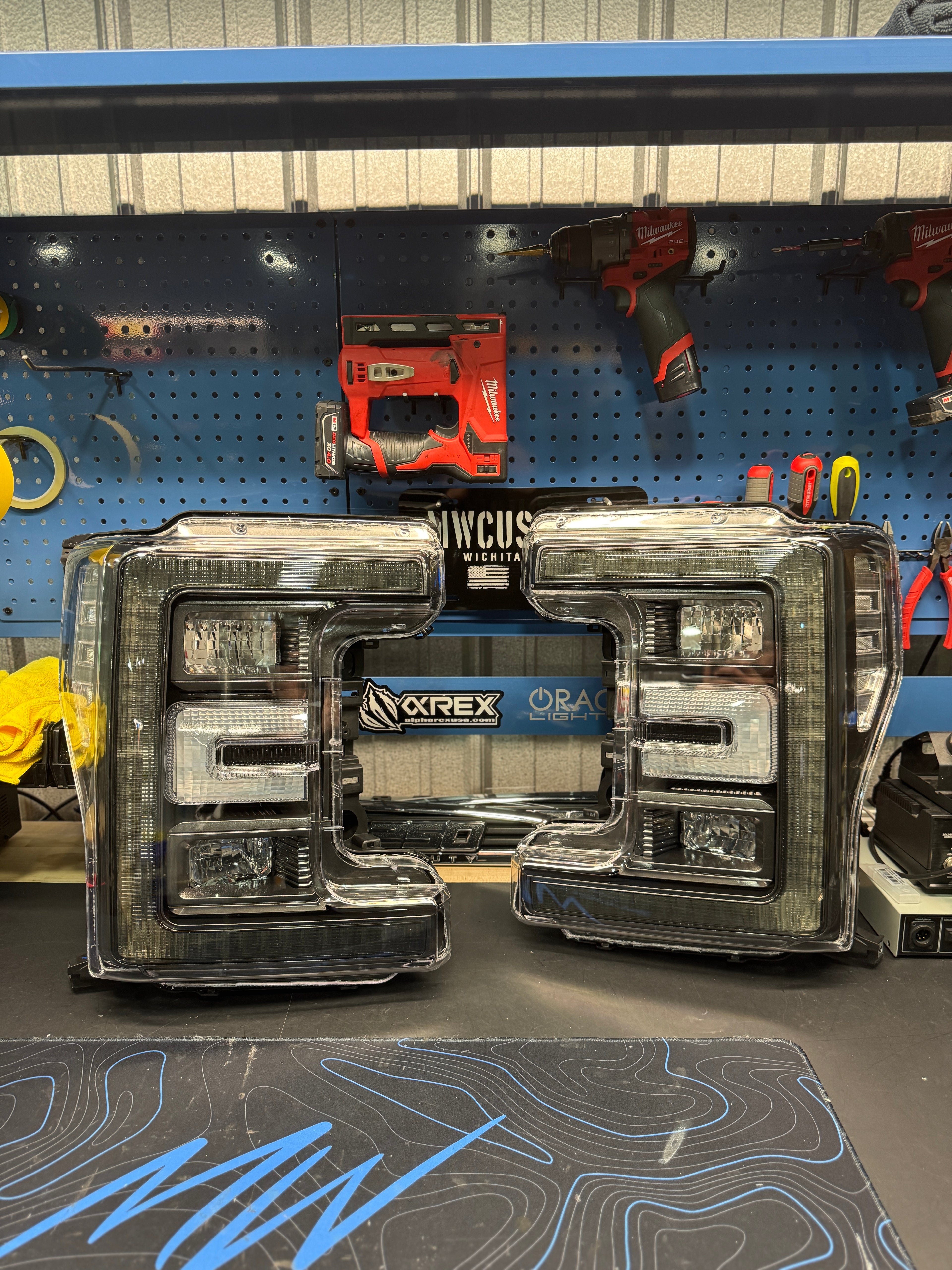 2017-19 SUPER DUTY CUSTOM HEADLIGHTS