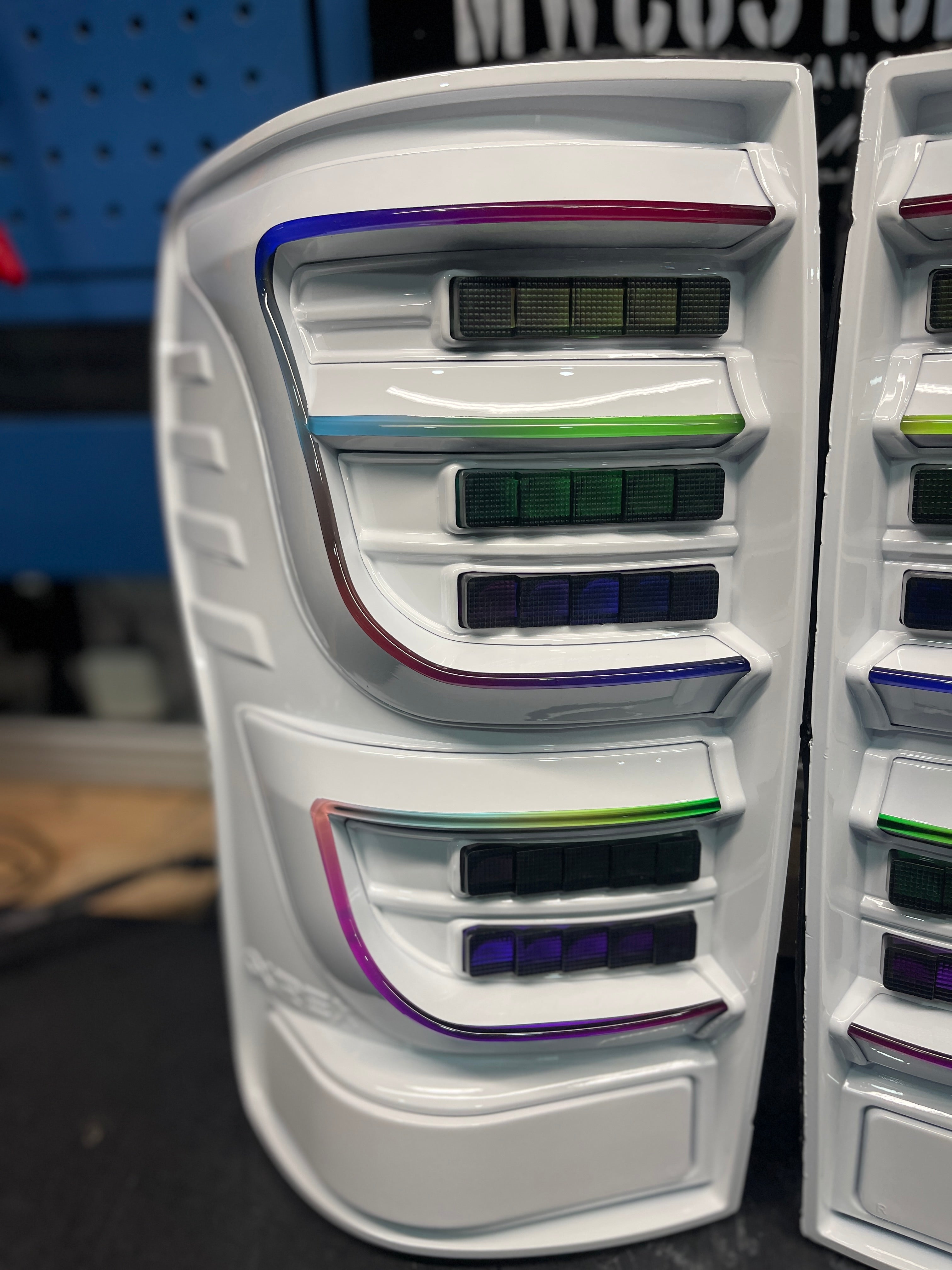 2007 - 13 TOYOTA TUNDRA ALPHAREX LUXX SERIES TAIL LIGHTS