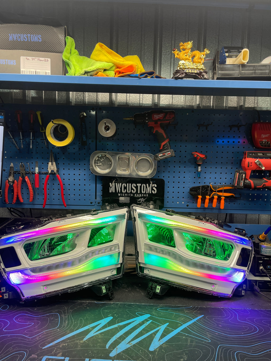 2019 - 23 DODGE RAM 1500 REFLECTOR LED HEADLIGHTS