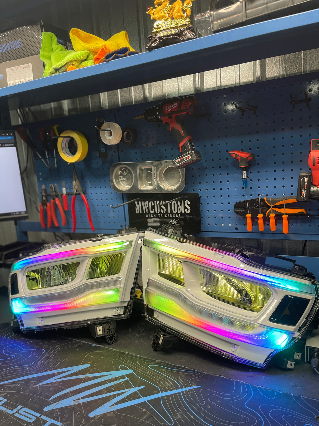 2019 - 23 DODGE RAM 1500 REFLECTOR LED HEADLIGHTS