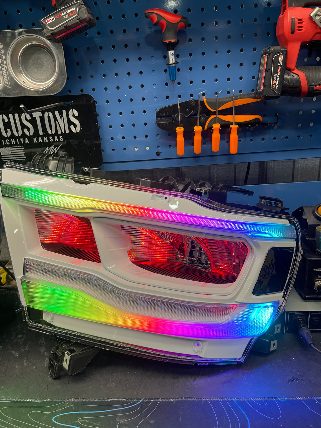 2019 - 23 DODGE RAM 1500 REFLECTOR LED HEADLIGHTS