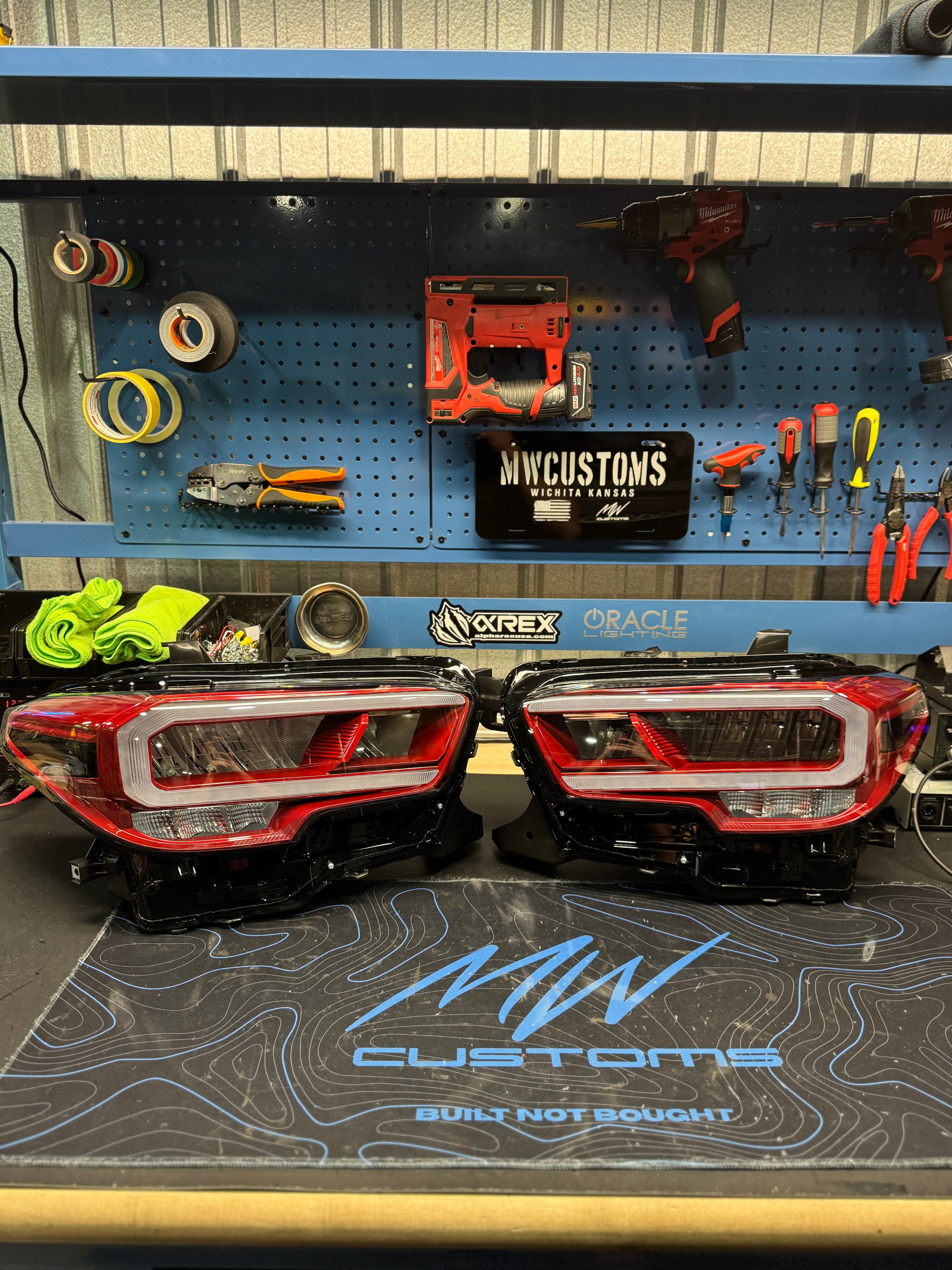 2016-2023 TOYOTA TACOMA HEADLIGHTS