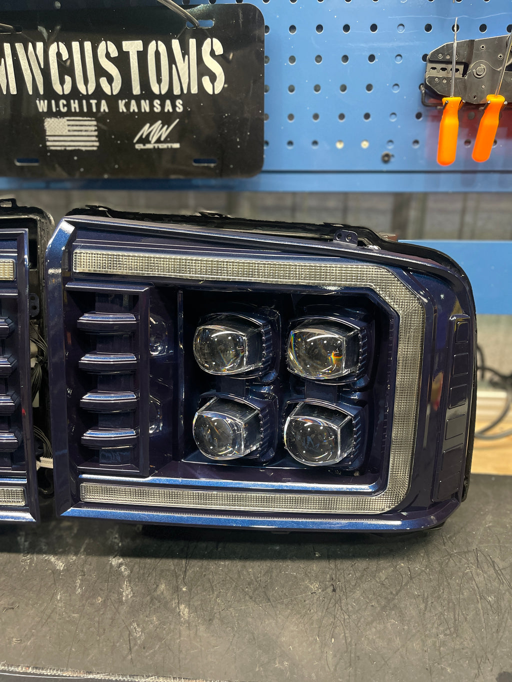 2005-07 FORD SUPER DUTY ALPHAREX HEADLIGHTS NOVA SERIES