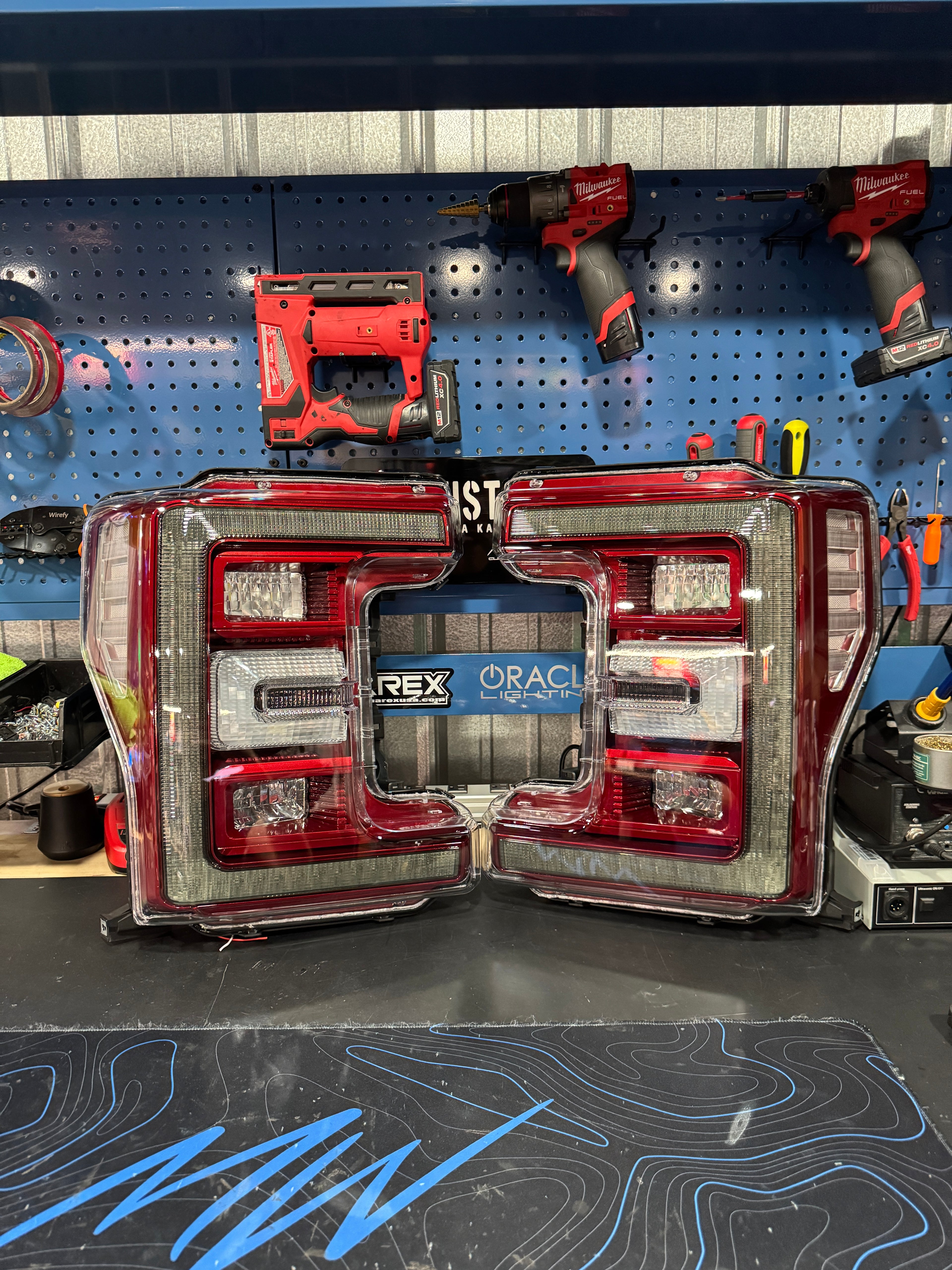 2017-19 SUPER DUTY CUSTOM HEADLIGHTS