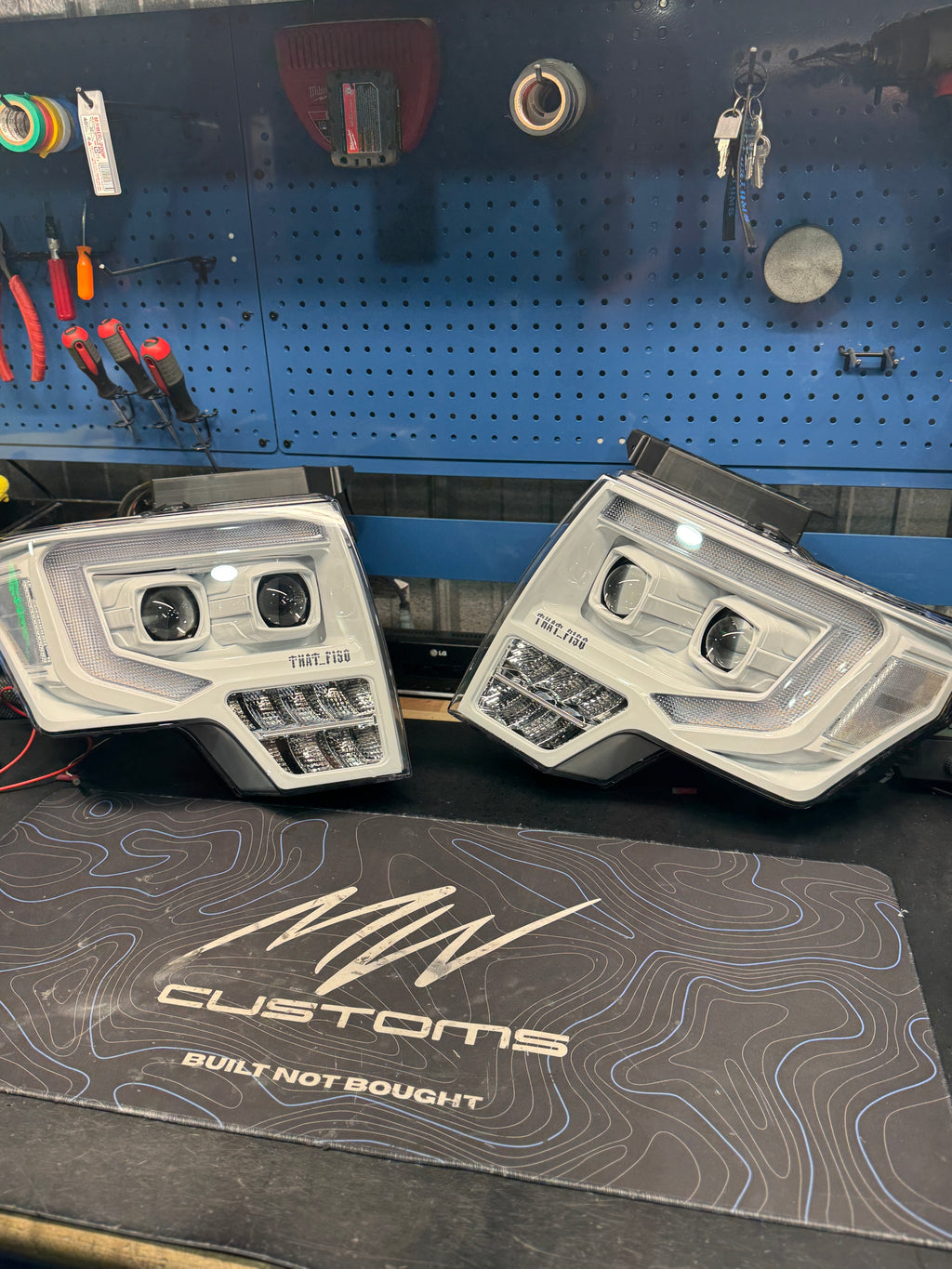 2009 - 2014 F-150 Dual Projector C Bar Headlight