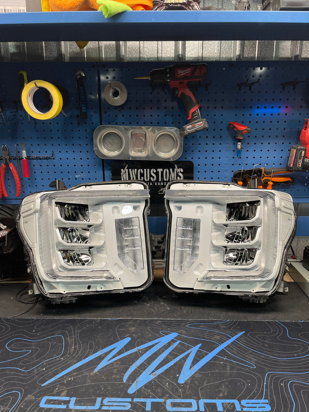 2020 - 2023 GMC SIERRA CUSTOM HEADLIGHTS