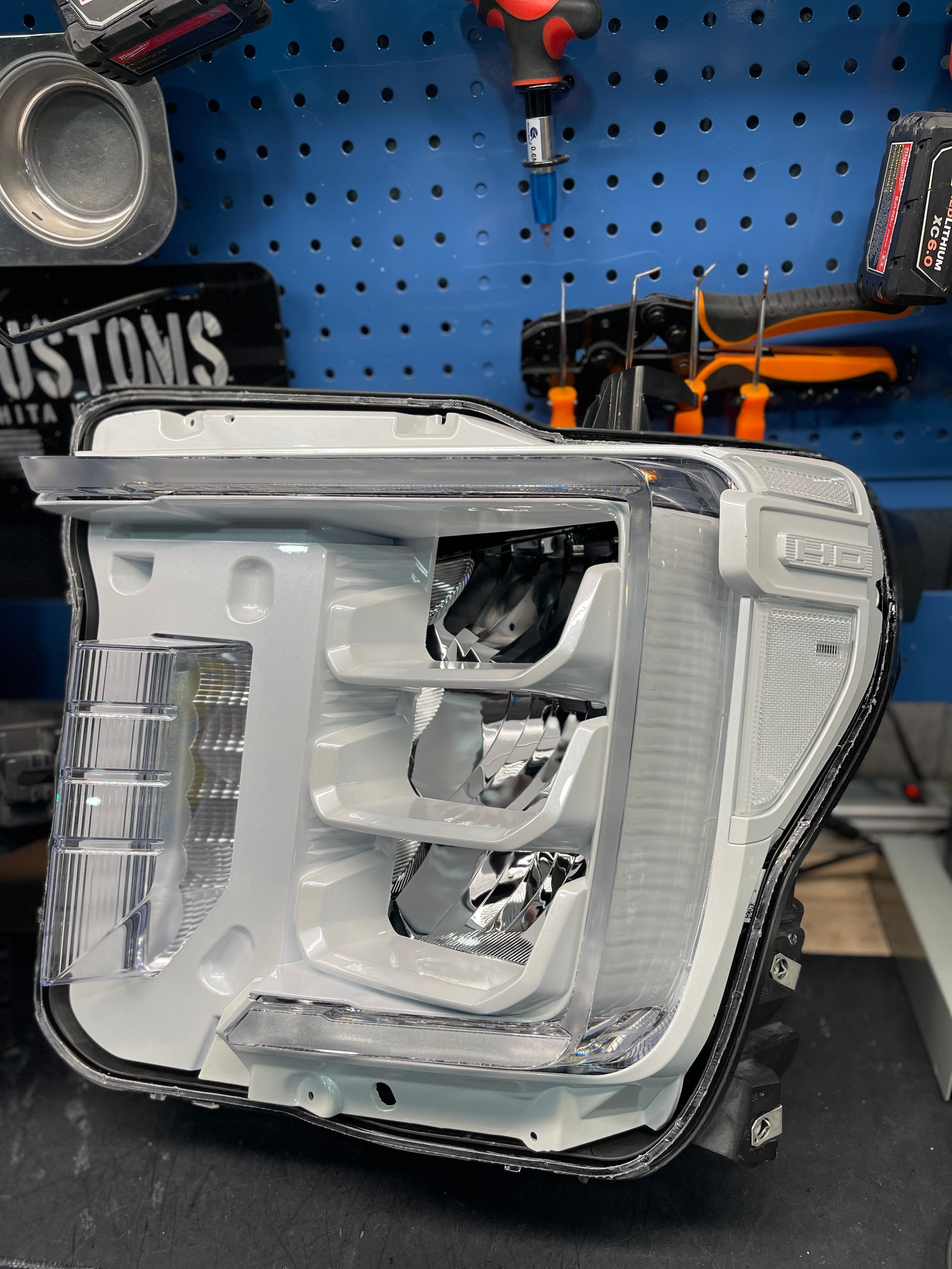 2020 - 2023 GMC SIERRA CUSTOM HEADLIGHTS