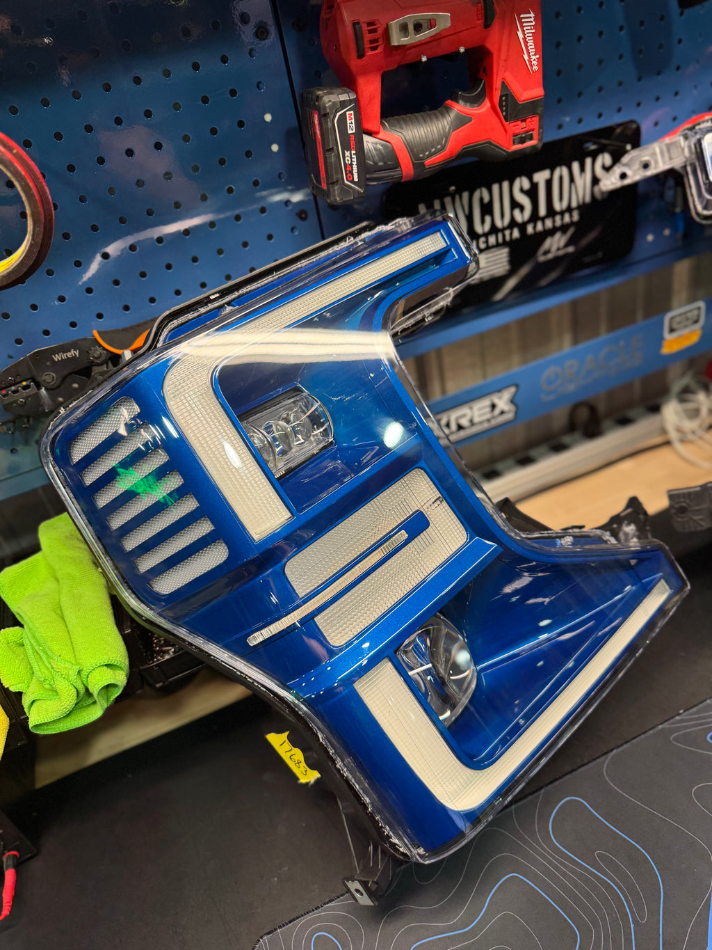 2020 - 2022 SUPER DUTY CUSTOM HEADLIGHTS