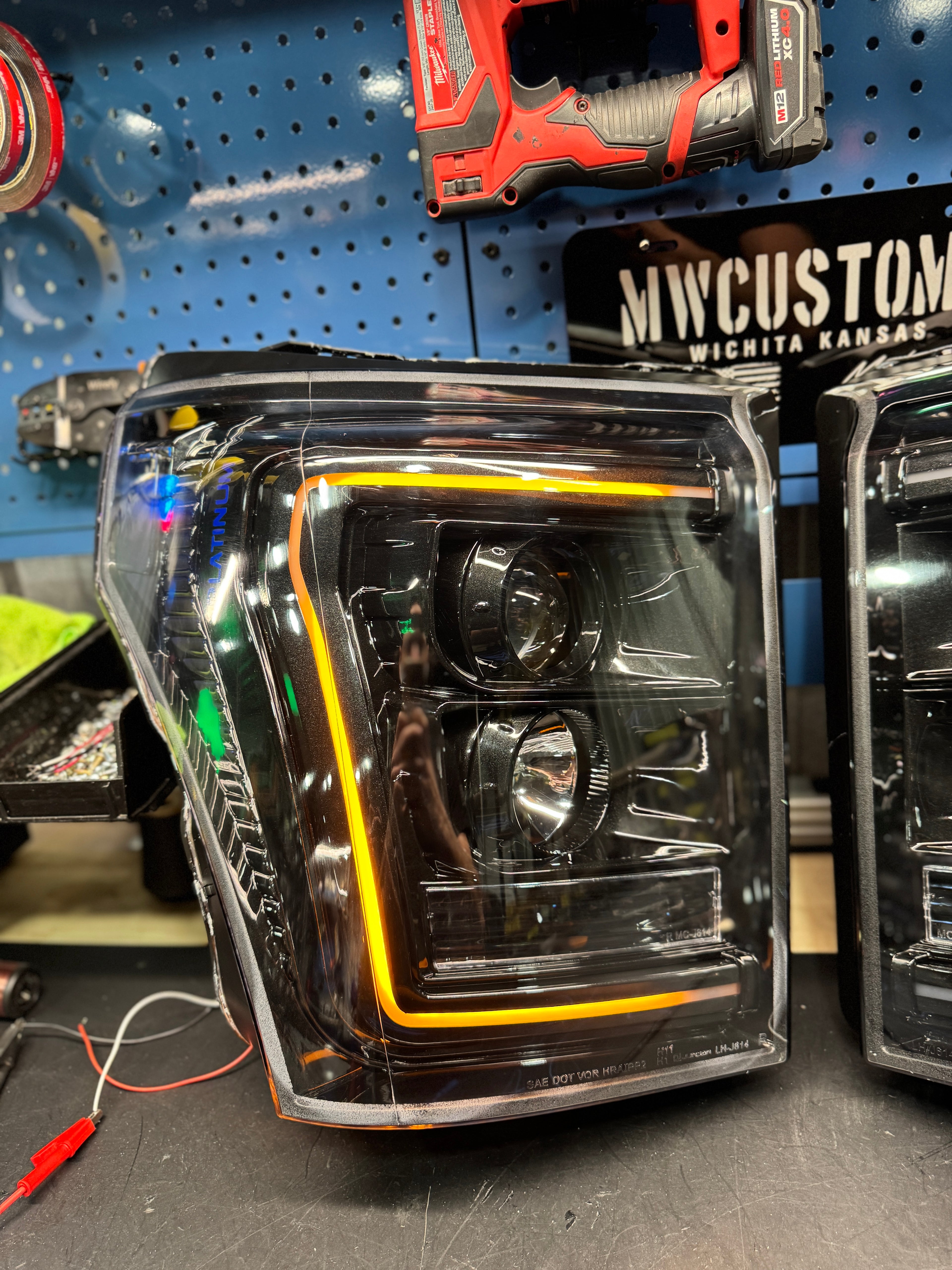 2011-16 FORD SUPER DUTY C BAR HEADLIGHTS