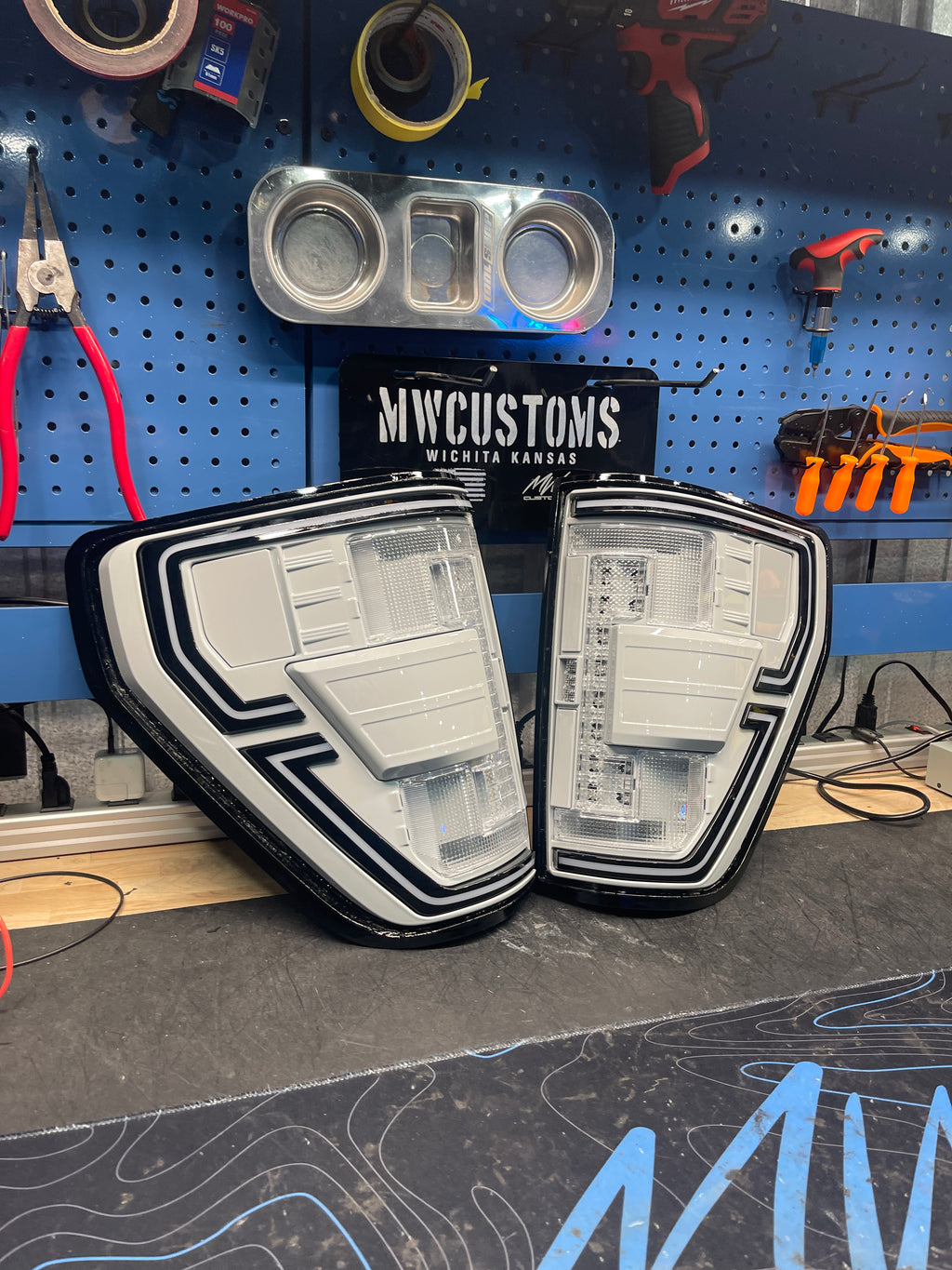 2021-2023 FORD F150 TAIL LIGHTS