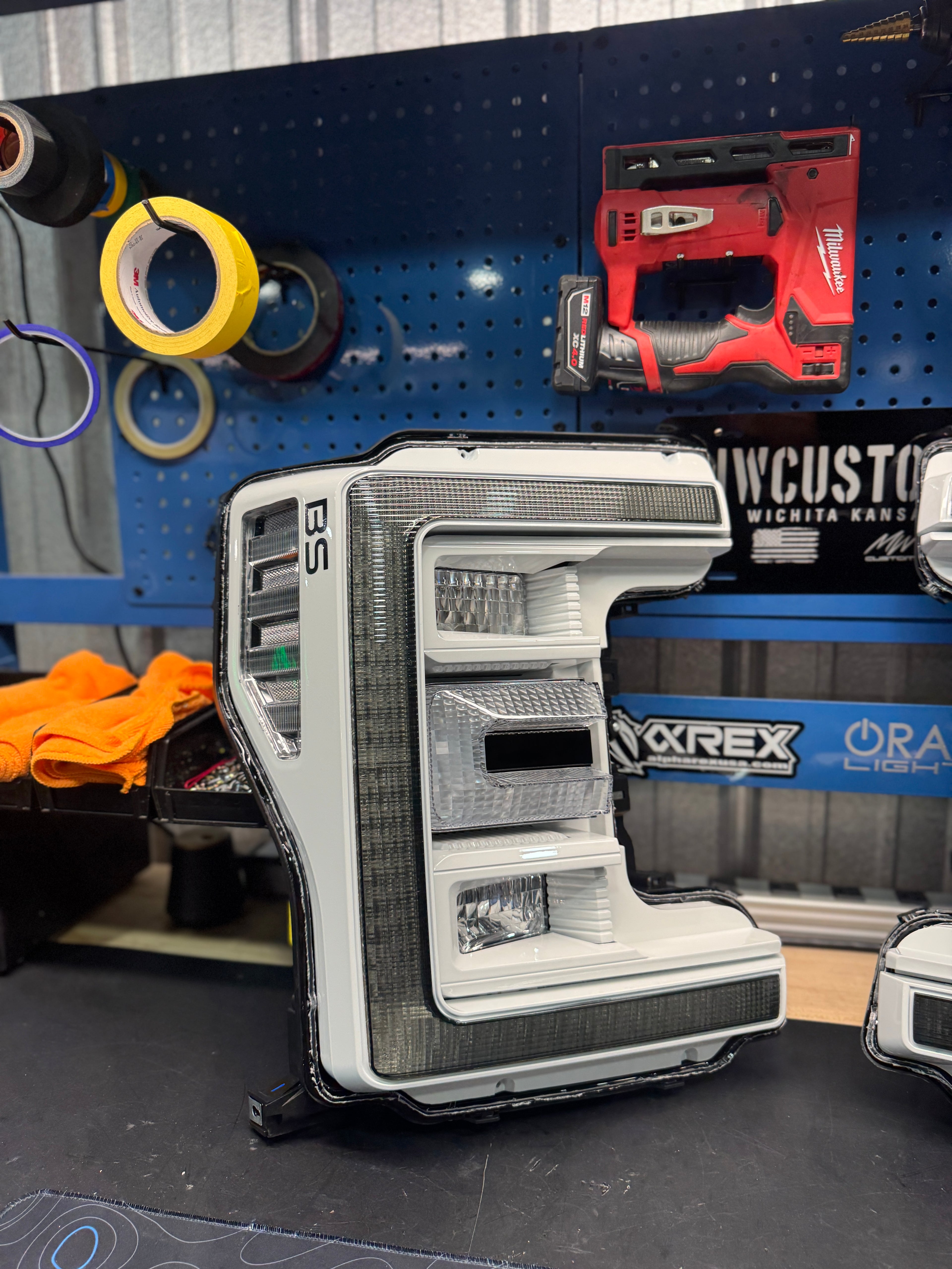 2017-19 SUPER DUTY CUSTOM HEADLIGHTS