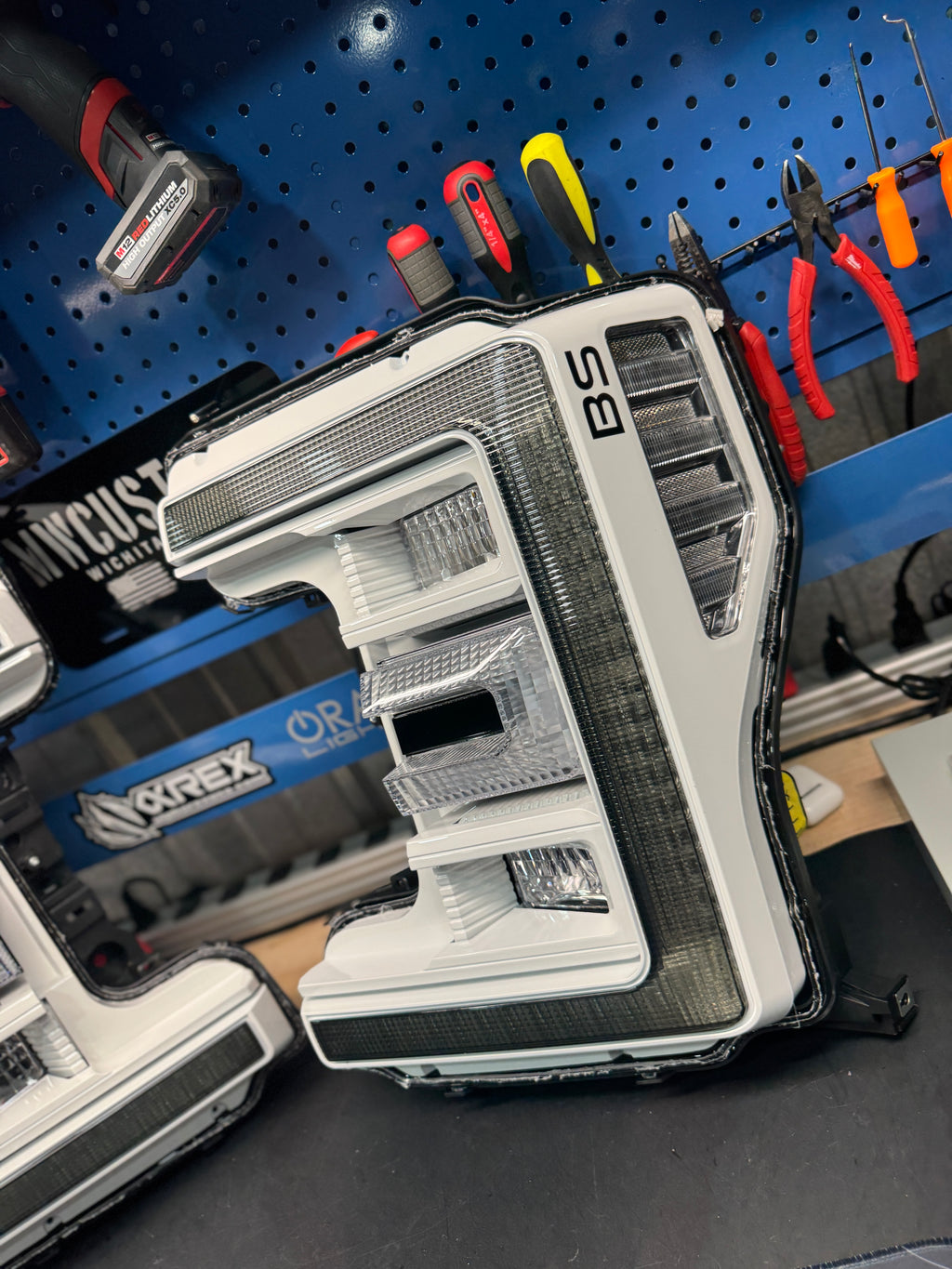 2017-19 SUPER DUTY CUSTOM HEADLIGHTS