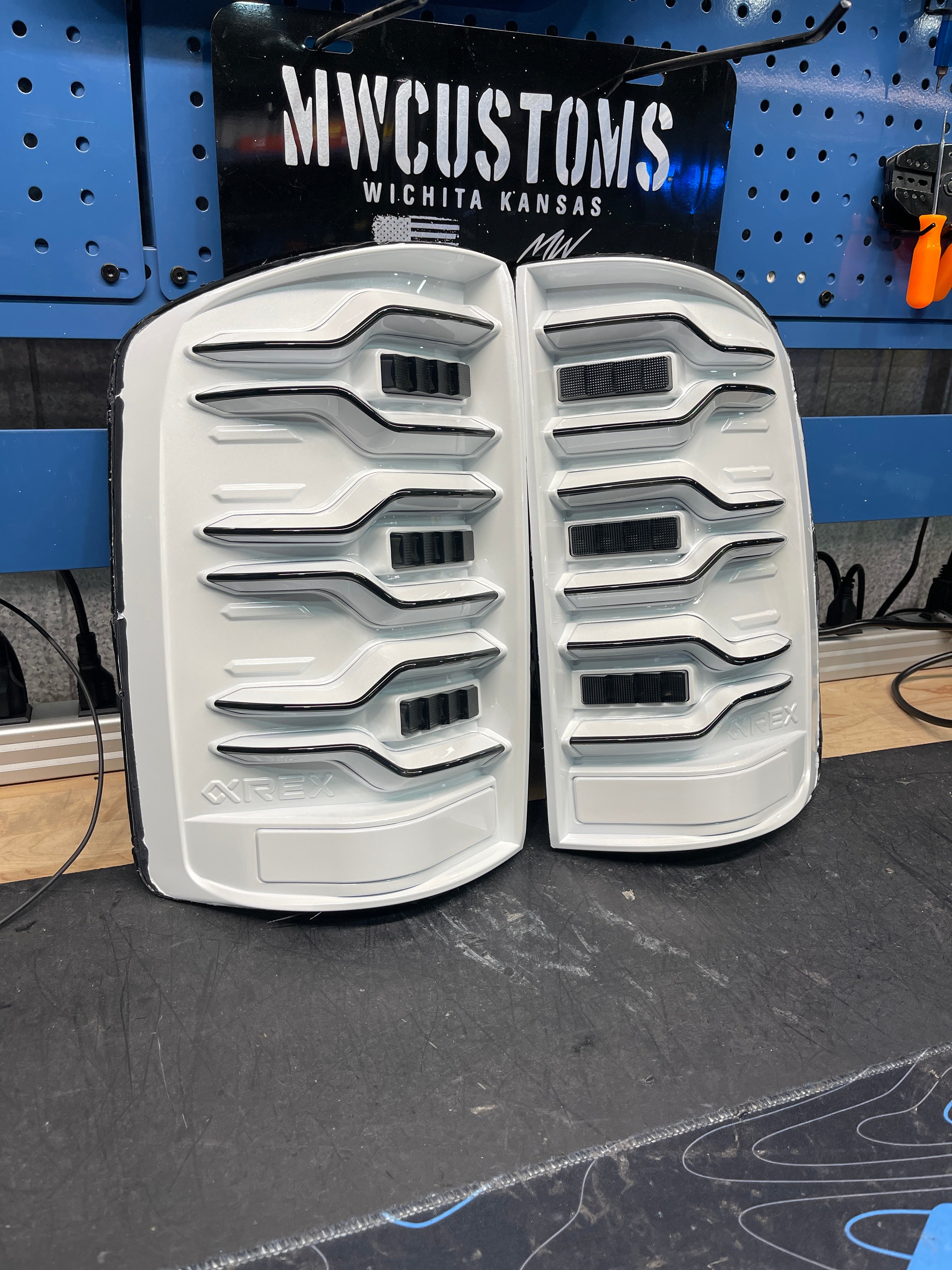 2014 - 18 GMC SIERRA ALPHAREX LUXX SERIES TAIL LIGHTS