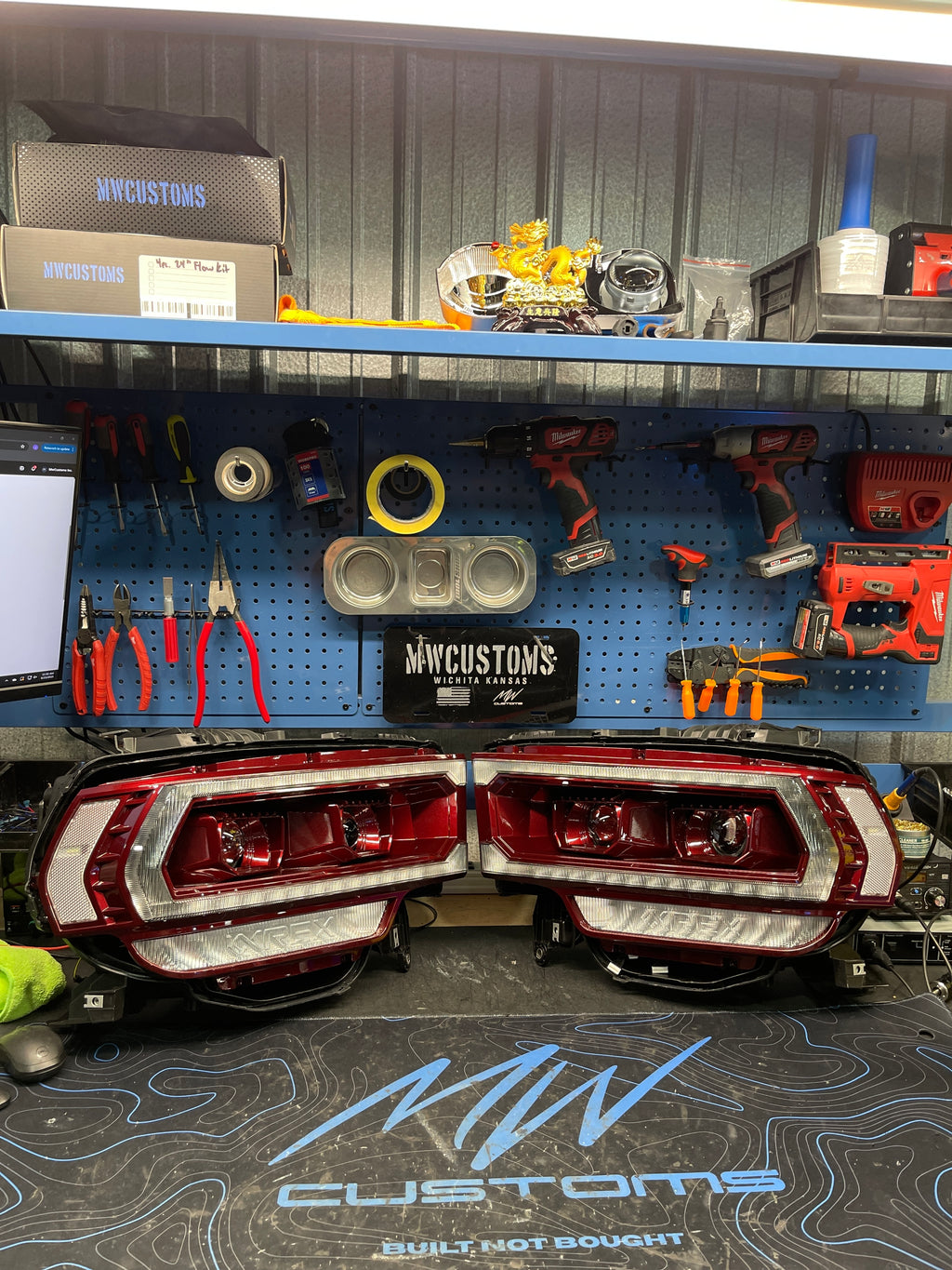 2019+ RAM HD 2500 ALPHAREX HEADLIGHTS