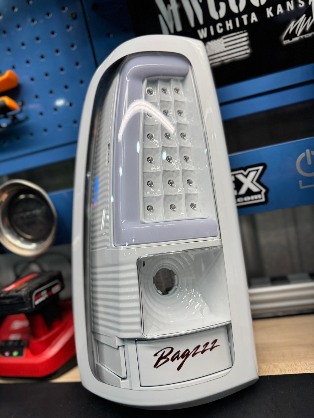 99-06 GMC SIERRA/2003-07 CHEVROLET SILVERADO C BAR TAIL LIGHTS