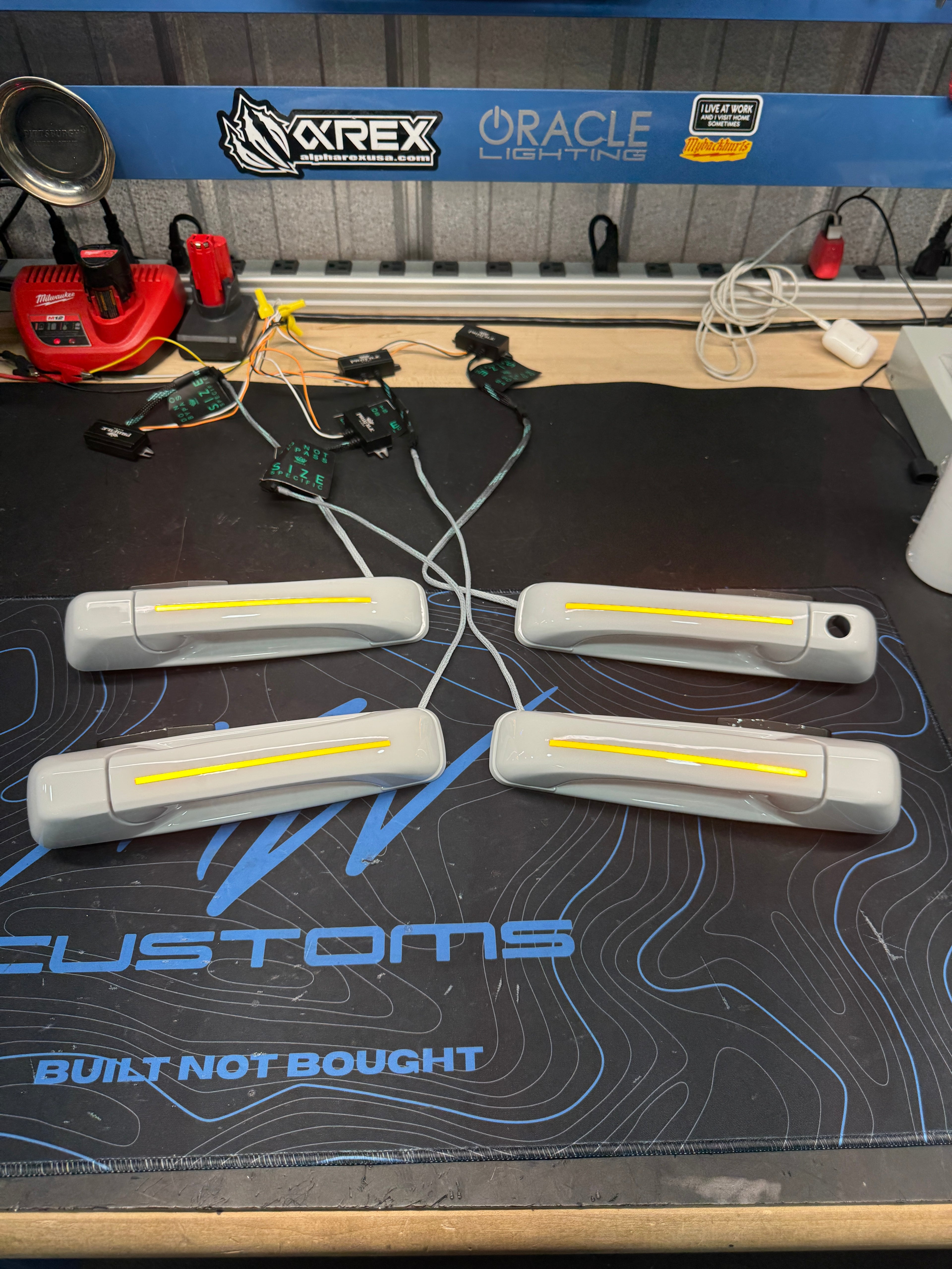 2019+ DODGE RAM SWITCHBACK DOOR HANDLES