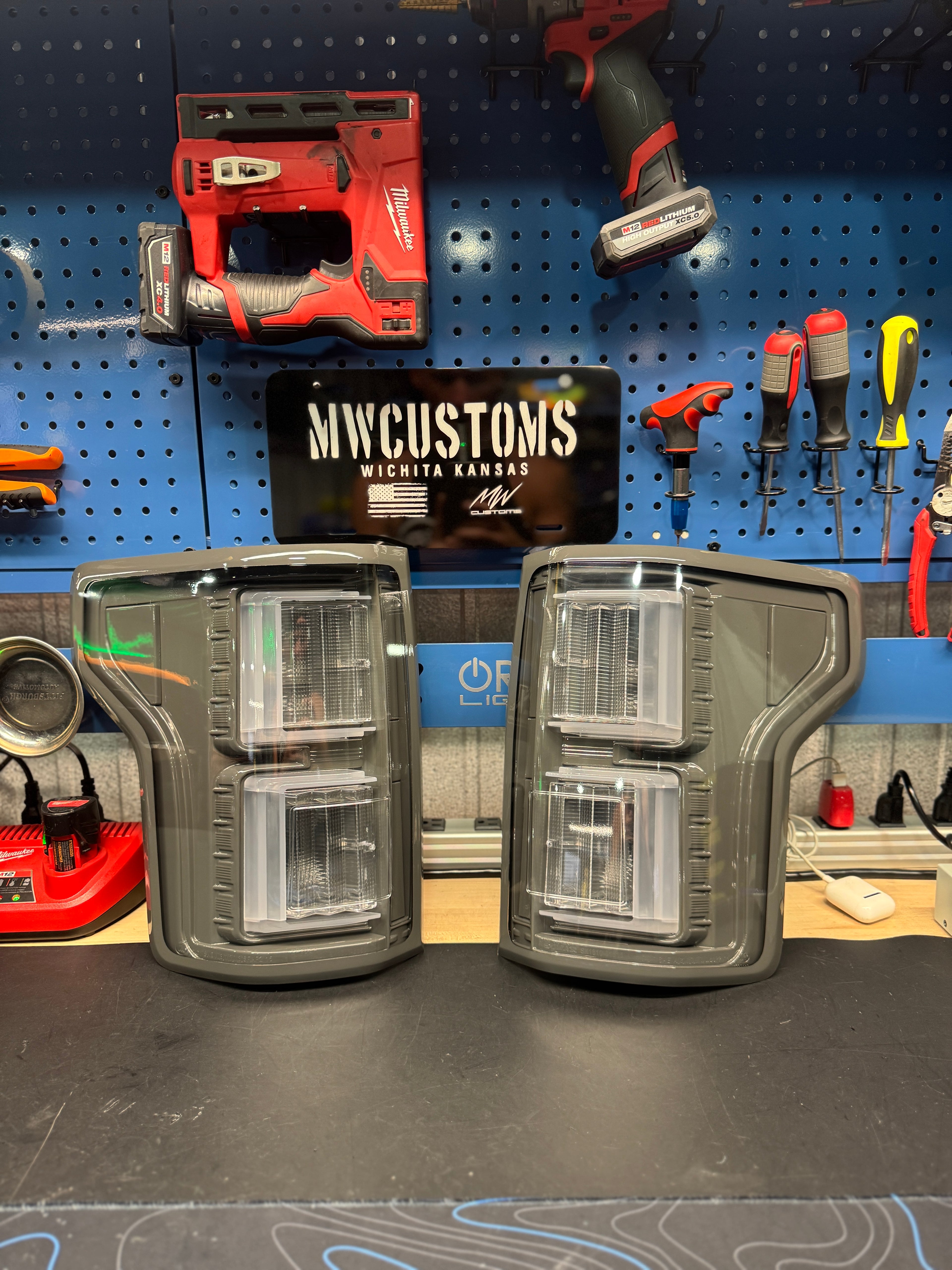 2015-20 FORD F150 TAIL LIGHTS- HALOGEN MODEL