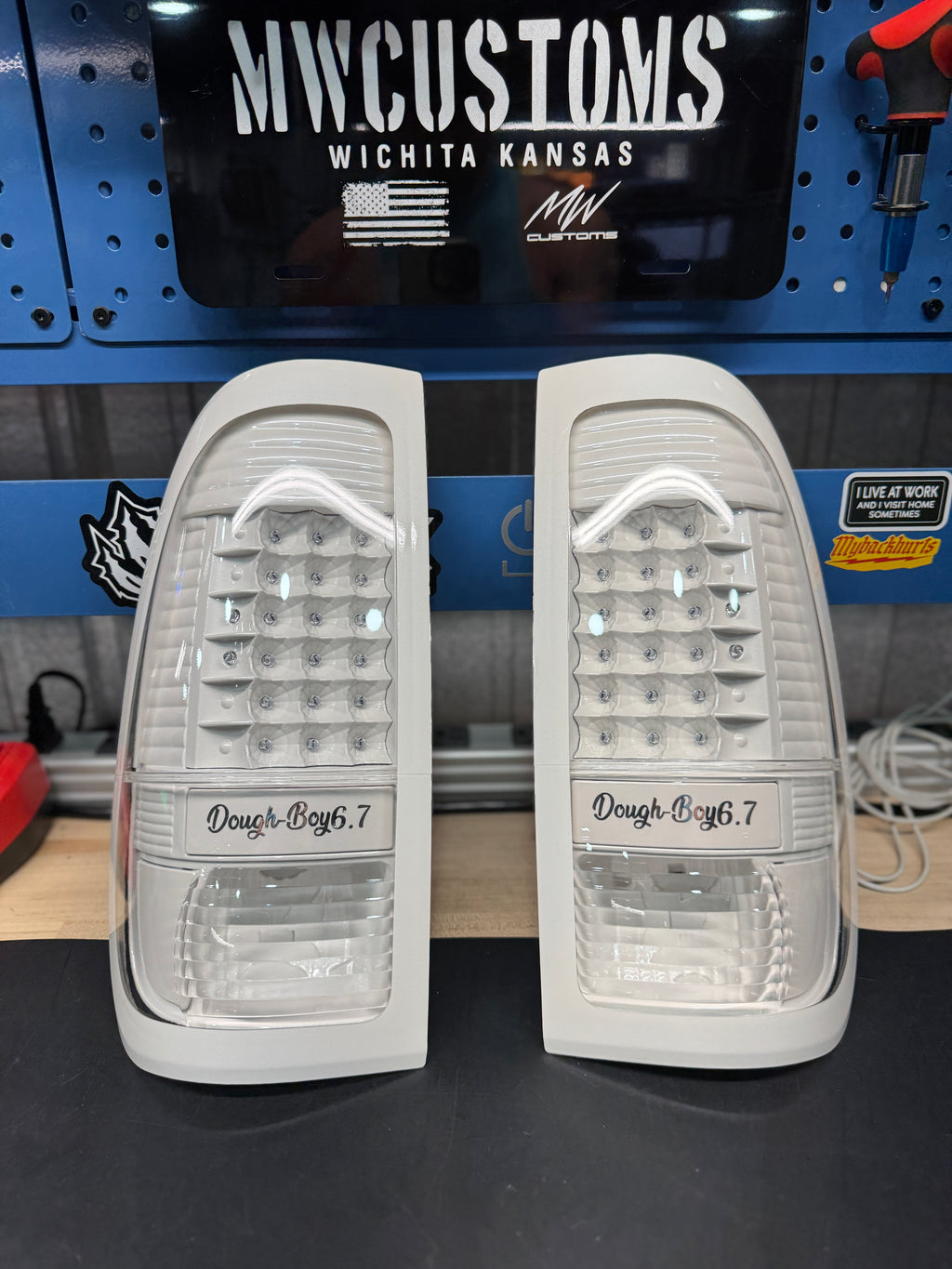 1999-16 FORD SUPER DUTY TAIL LIGHTS