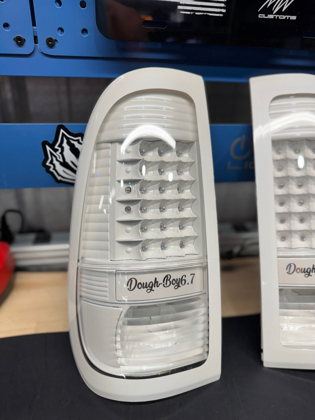 1999-16 FORD SUPER DUTY TAIL LIGHTS