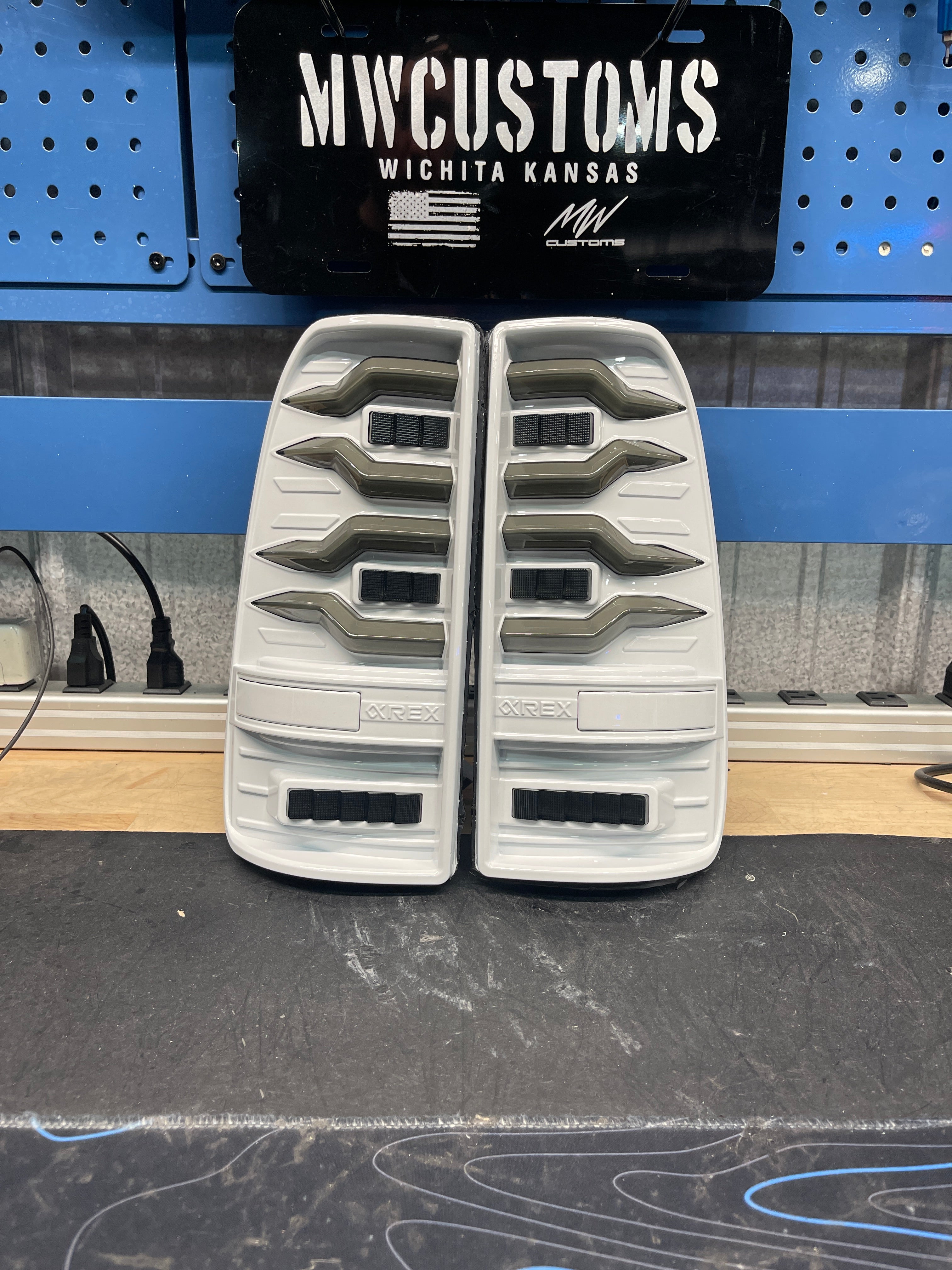 1999-16 FORD SUPER DUTY TAIL LIGHTS ALPHAREX